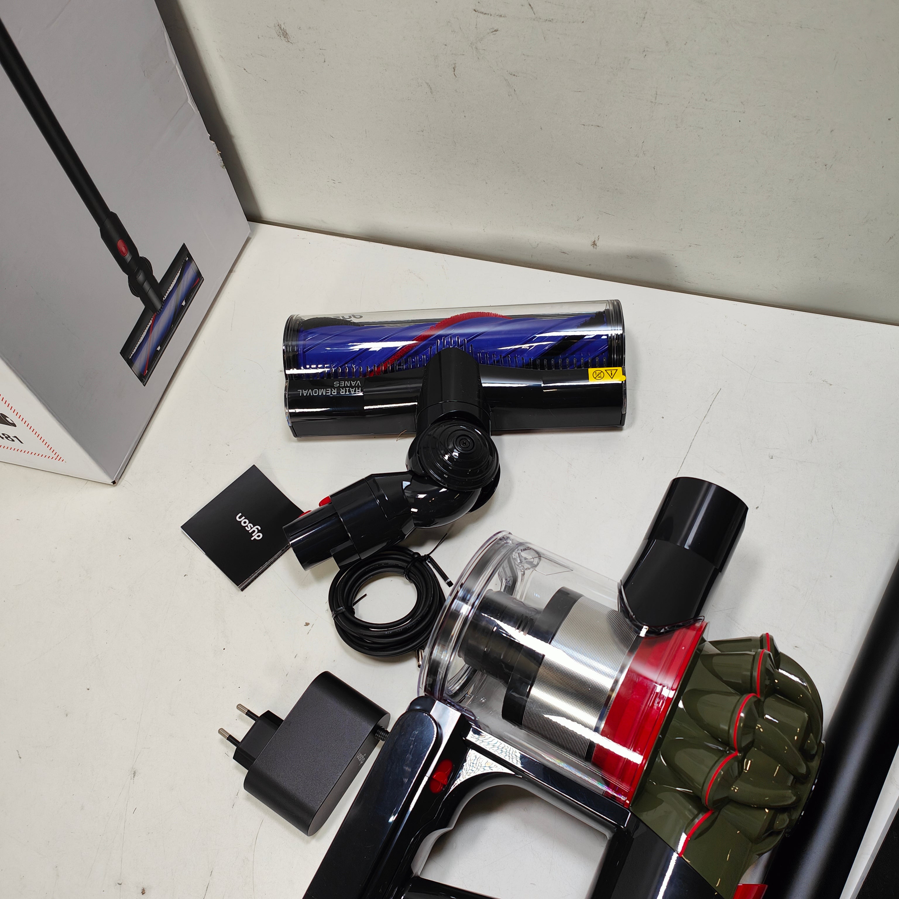 Dyson V8 Cyclone