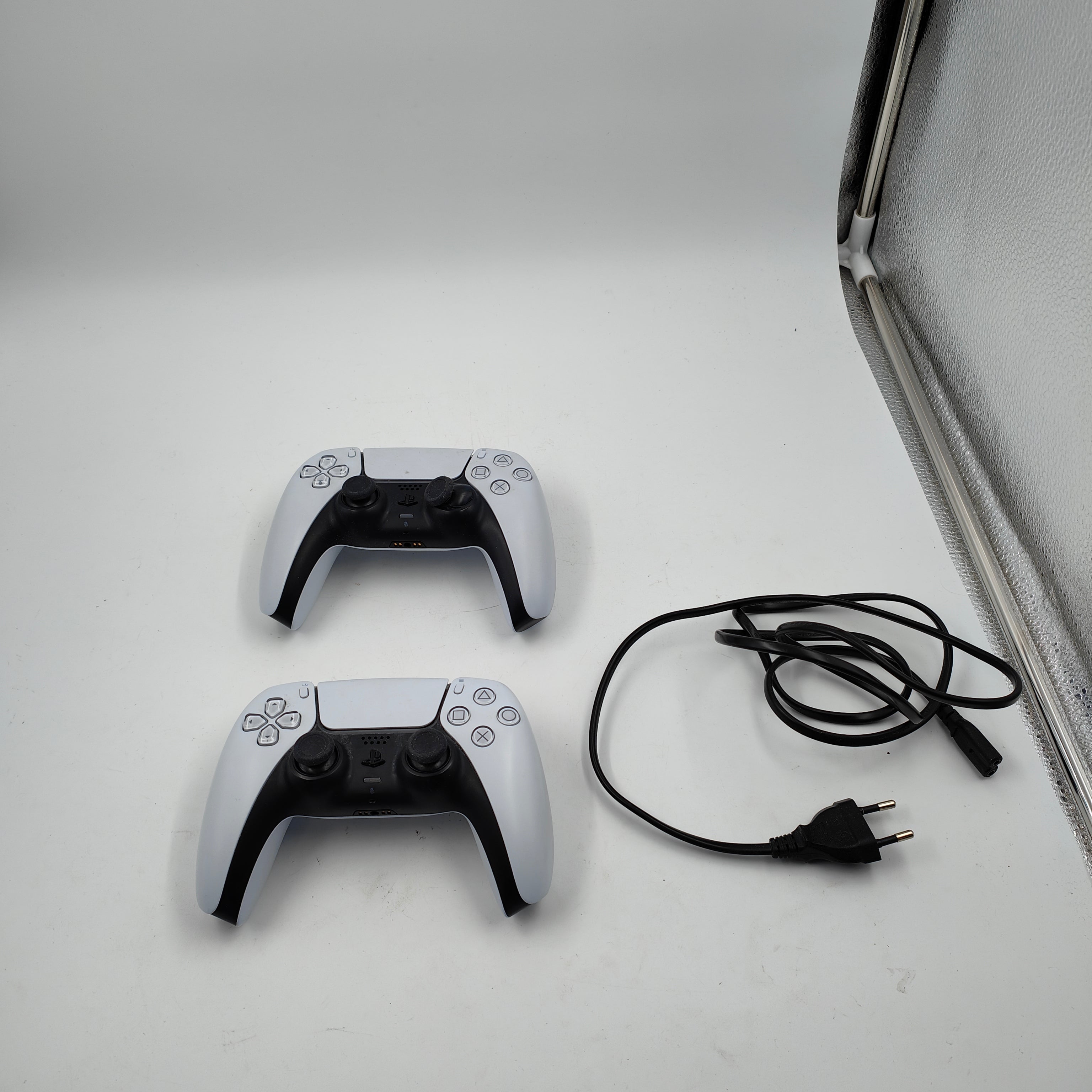 Sony PlayStation 5 Slim Digital Edition + Extra White Controller