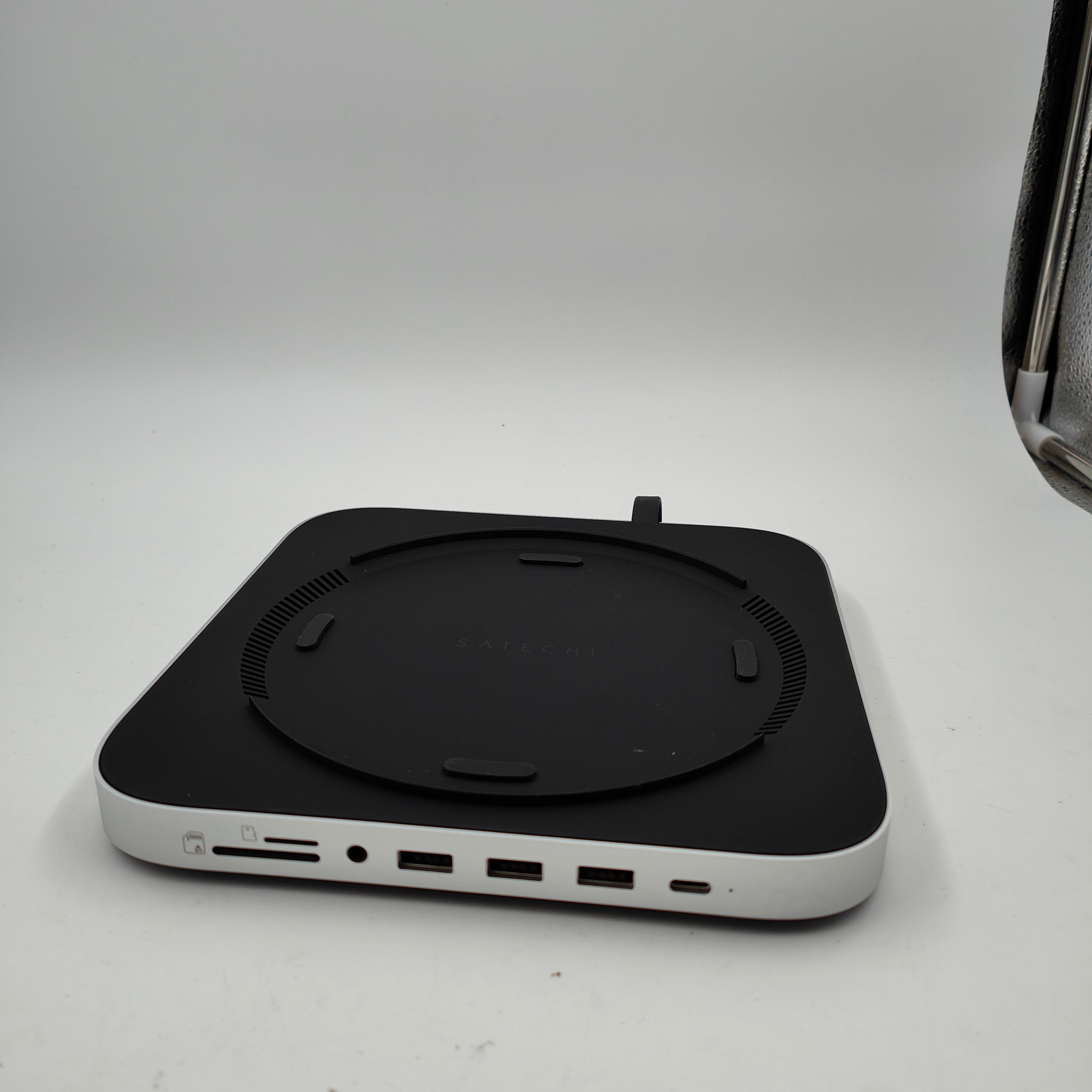 Satechi Aluminum Mac Mini Stand Hub Silver