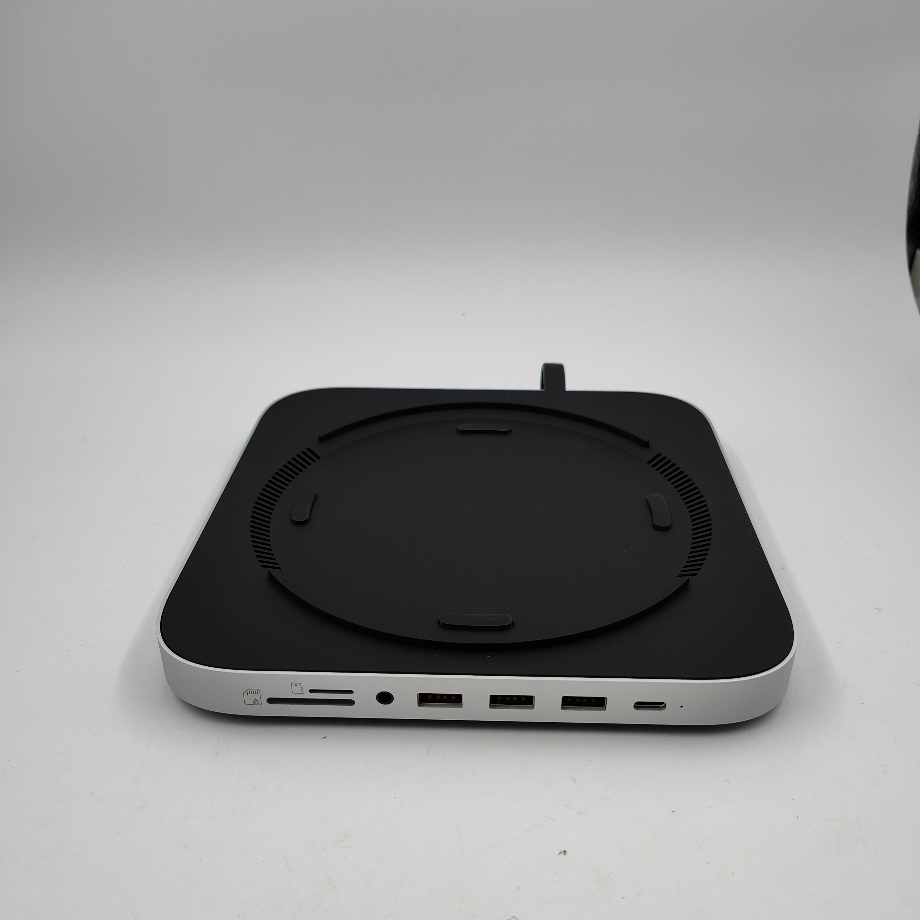 Satechi Aluminium-Ständer und Hub für Mac Mini, Silber