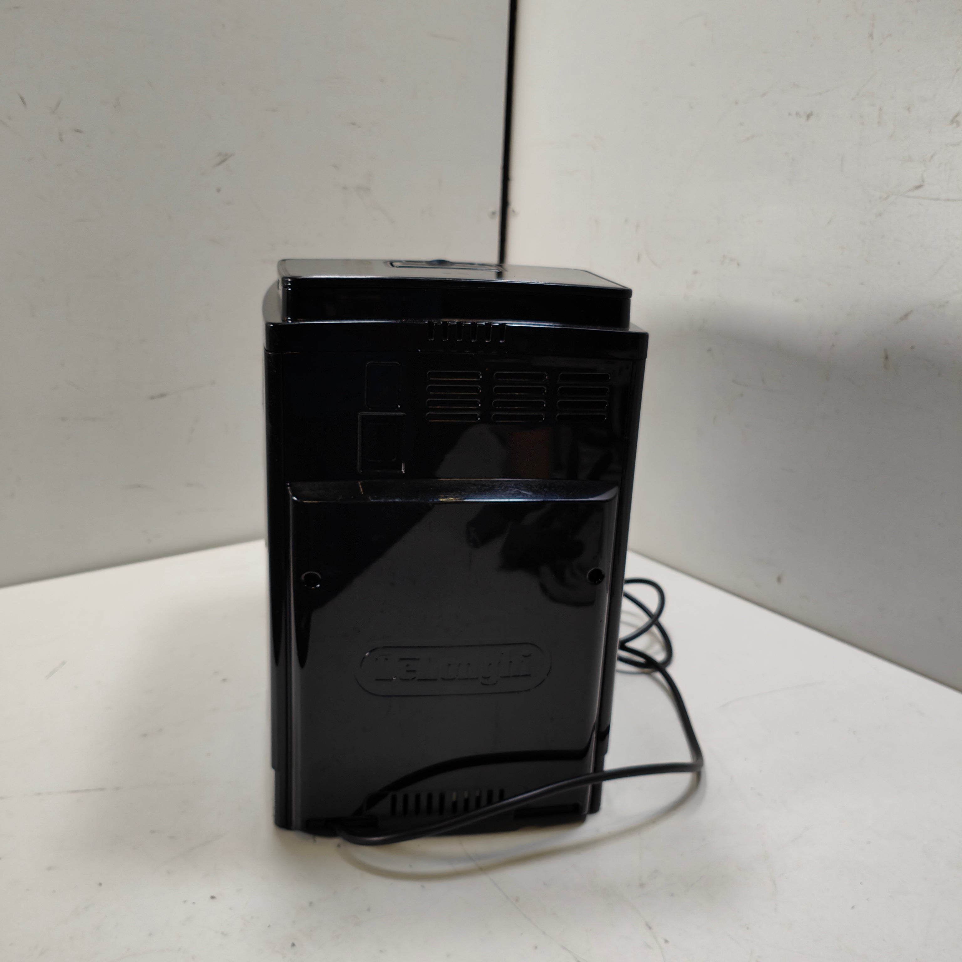 DeLonghi ECAM 21.117.B Magnifica S