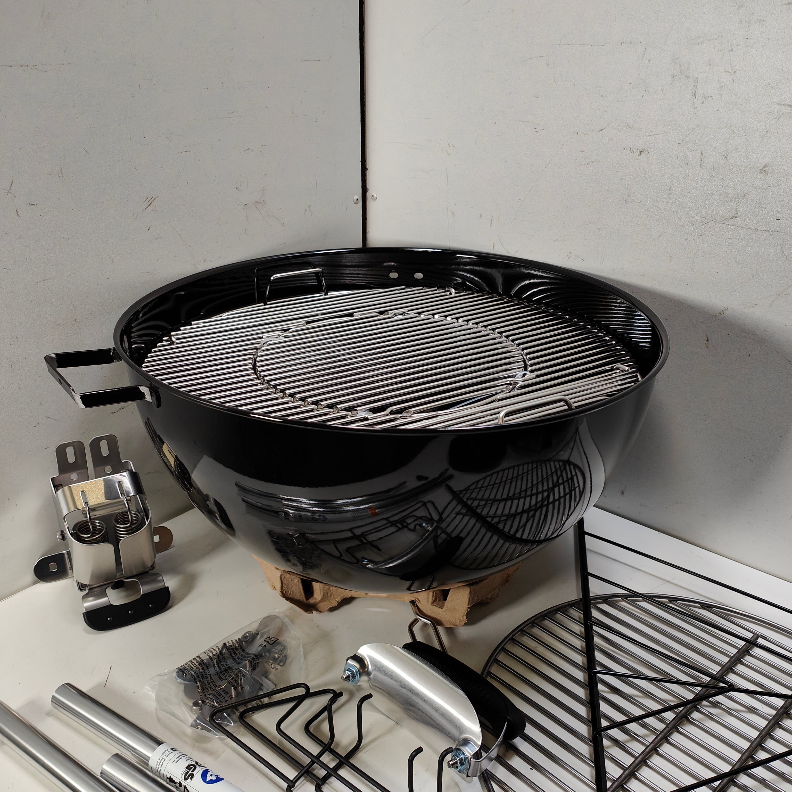 Weber Master-Touch Premium E-5770