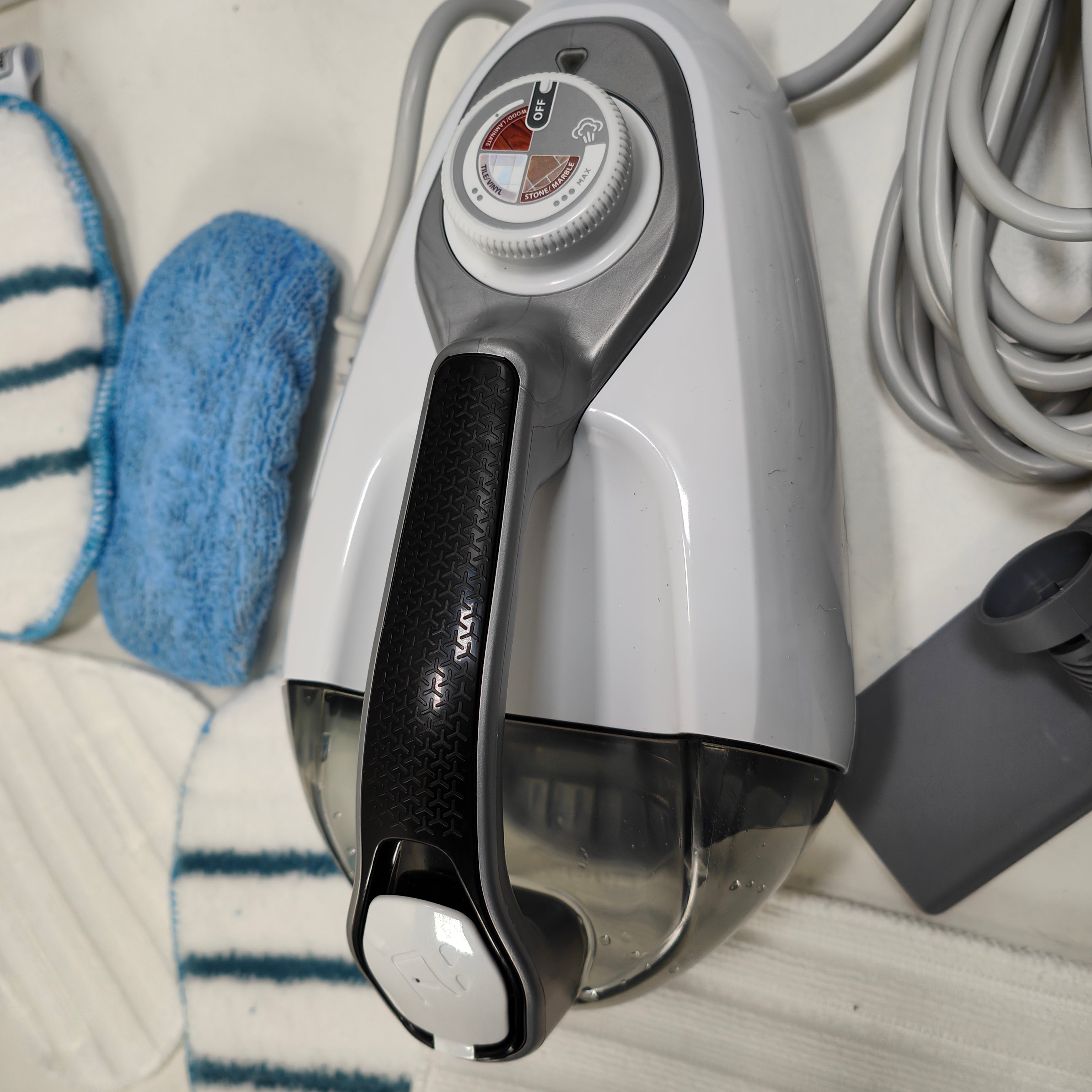 BLACK+DECKER Black+Decker 15-in-1 Steam Mop with SteaMitt