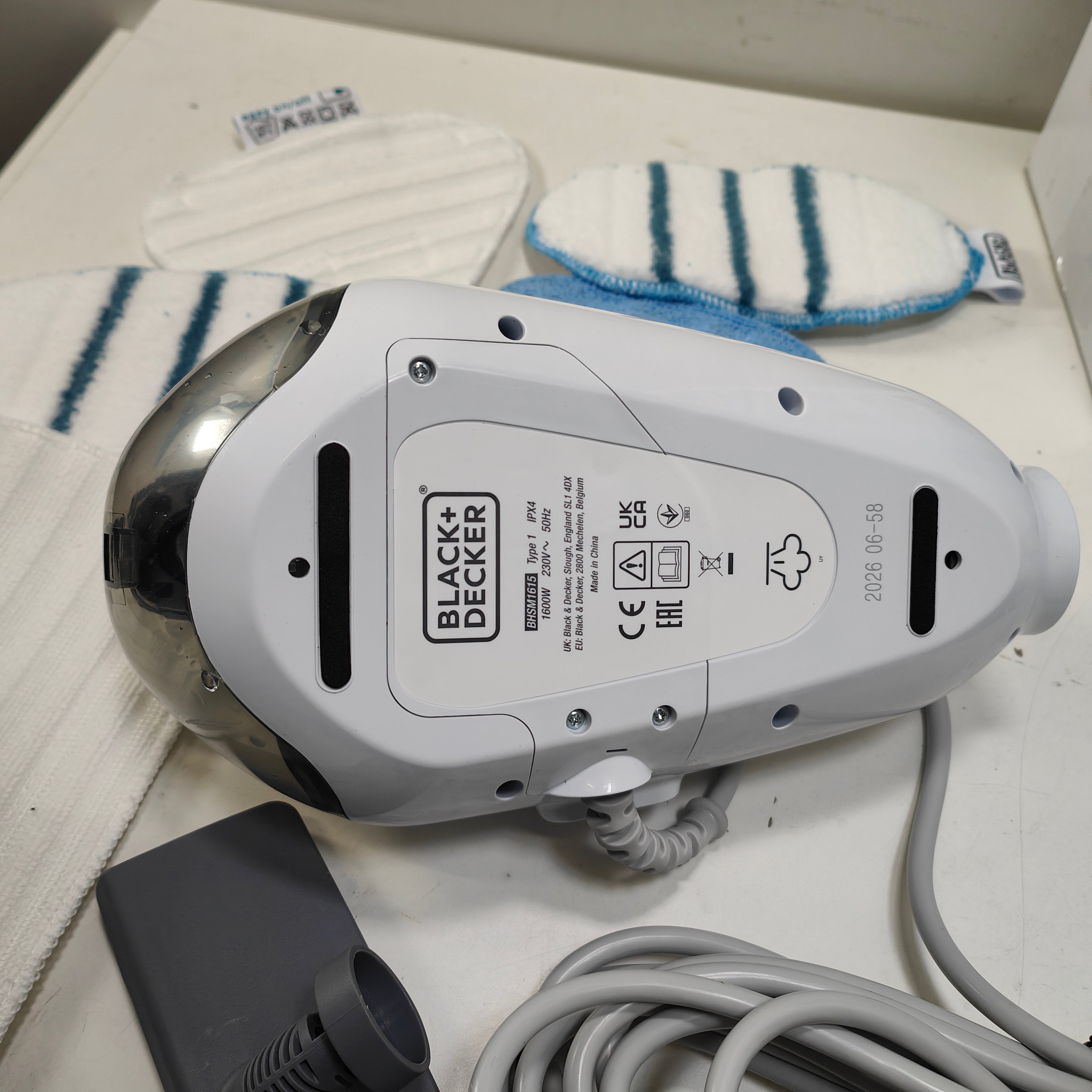 BLACK+DECKER Black+Decker 15-in-1 Steam Mop with SteaMitt