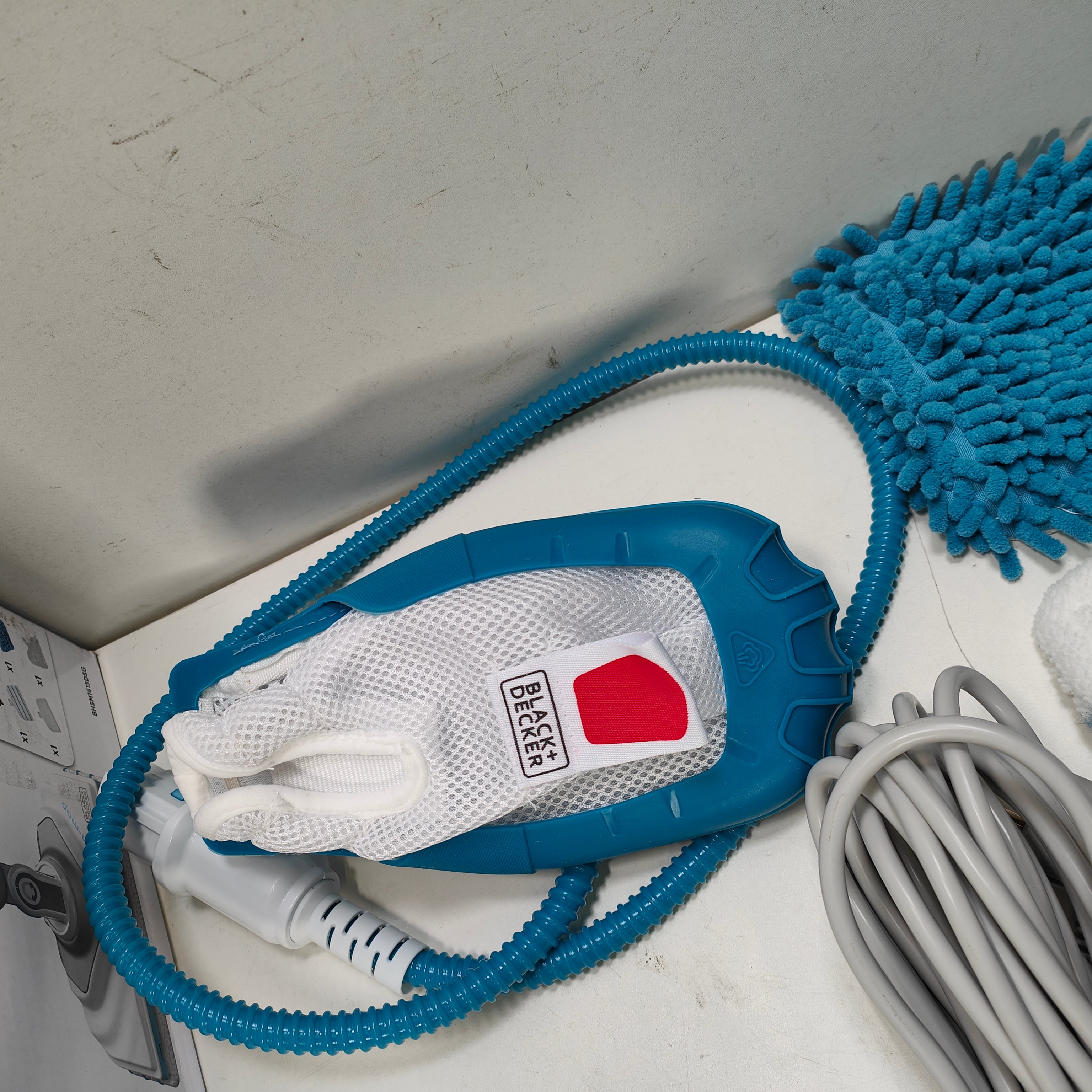 BLACK+DECKER Black+Decker 15-in-1 Steam Mop with SteaMitt