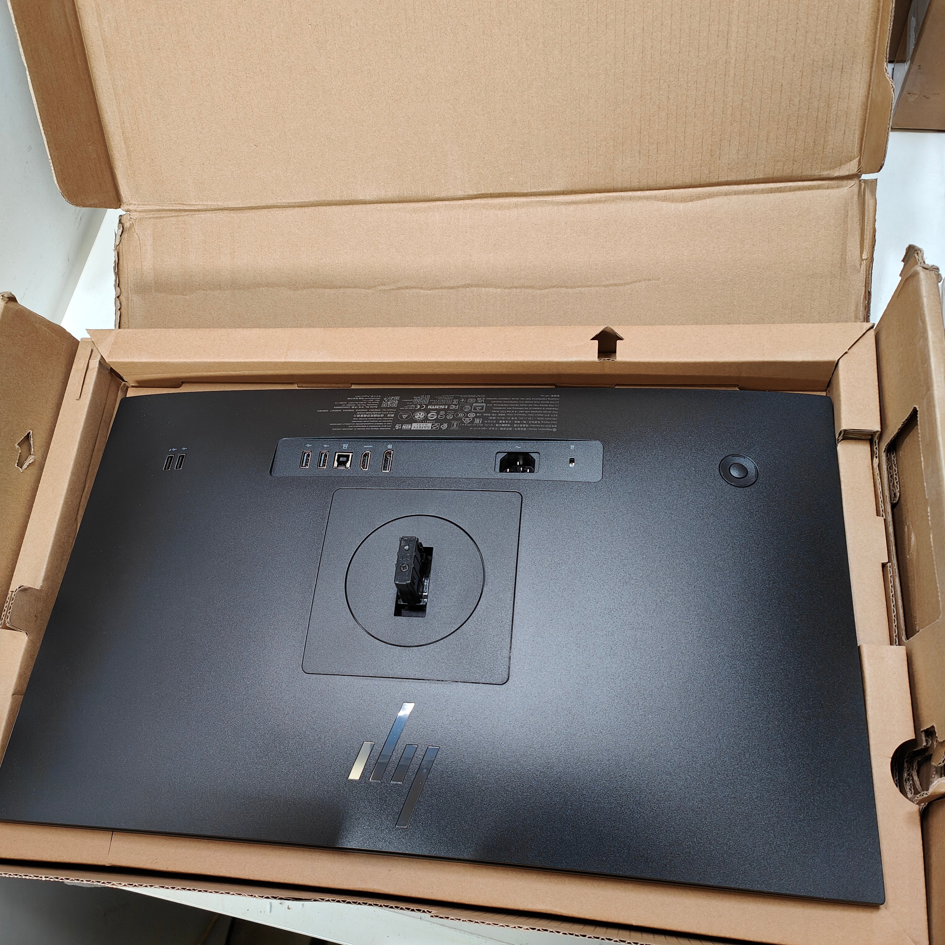 HP E24 G5 FHD
