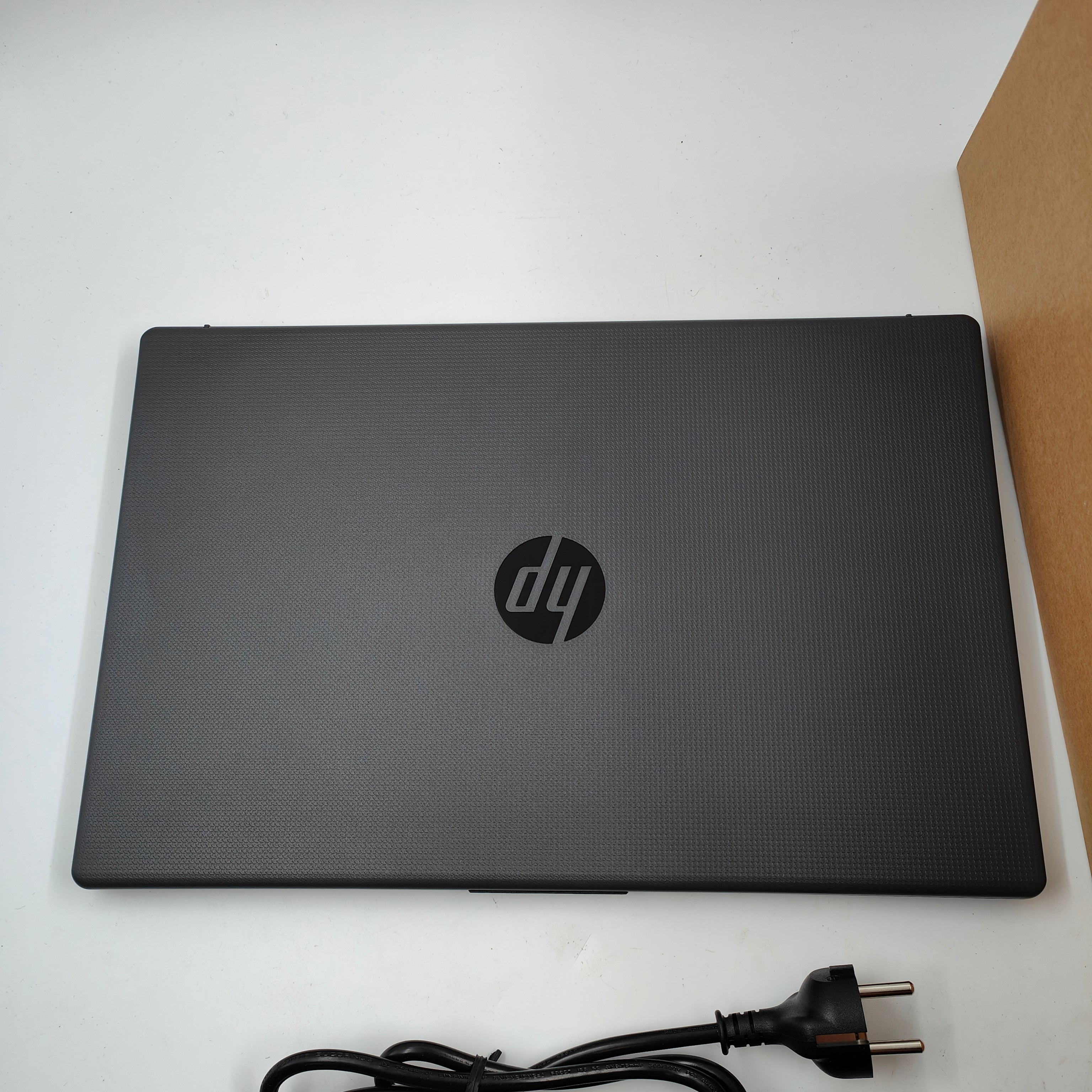 HP Laptop 15-fc0975nd QWERTY