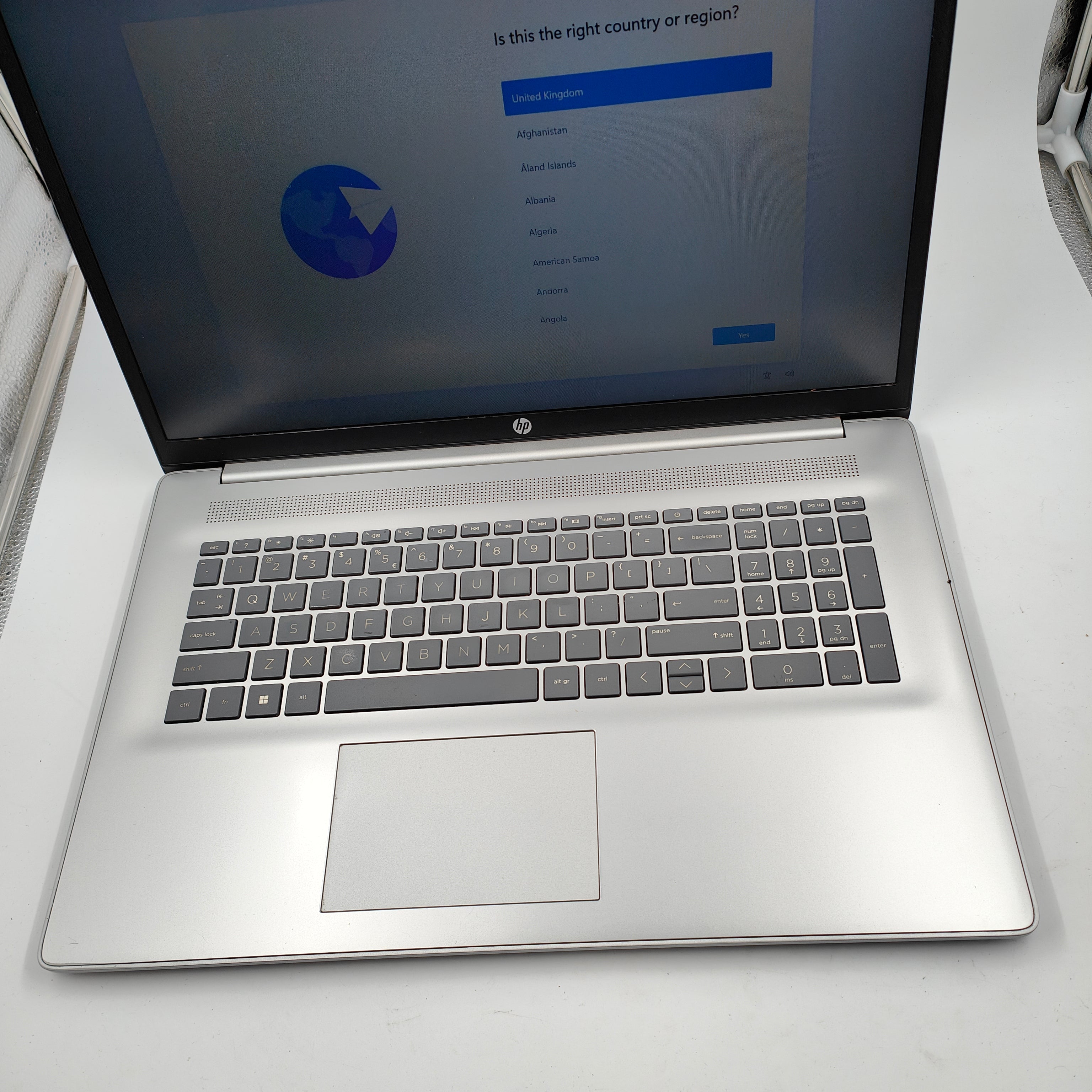 HP Laptop 17-cn0940nd QWERTY