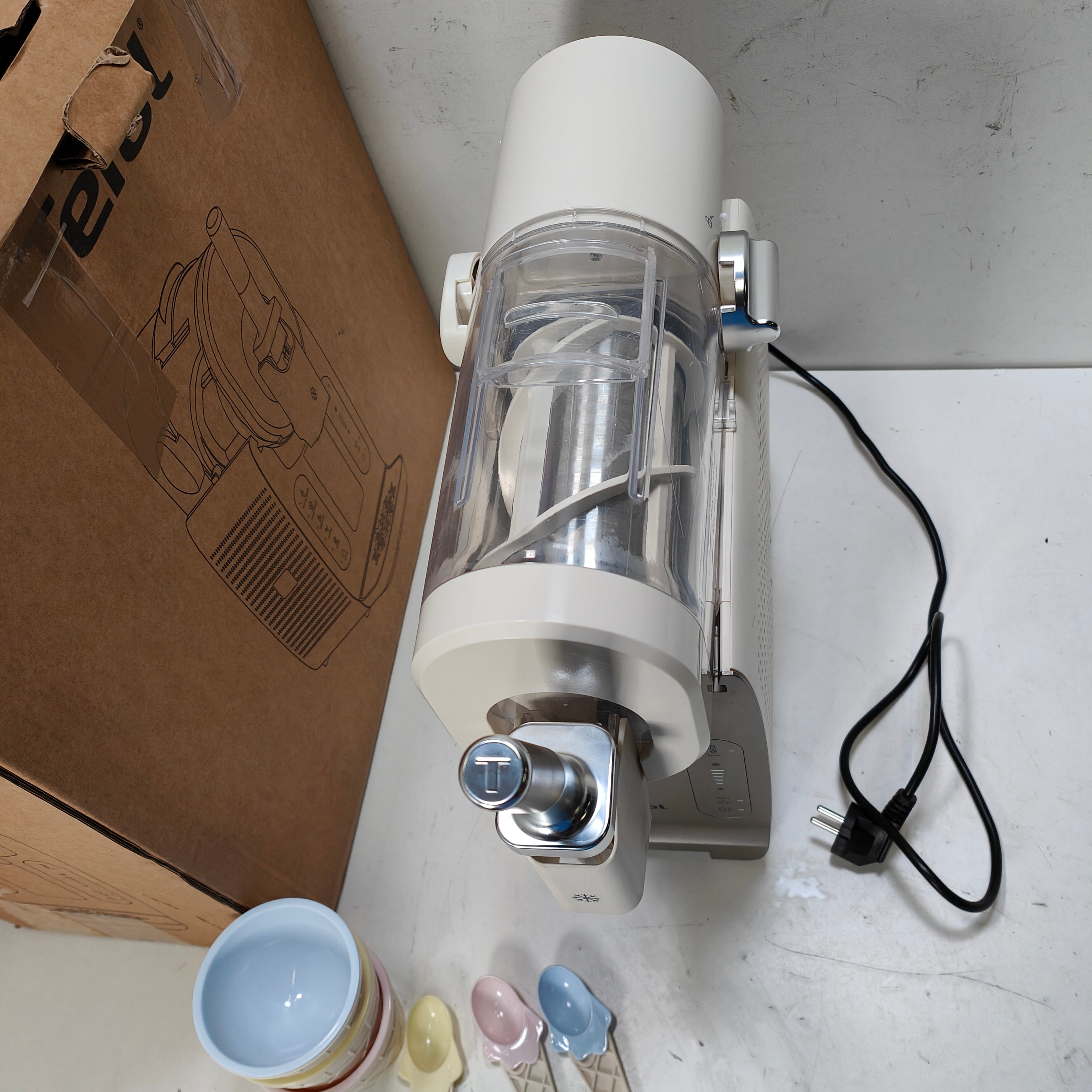 Tefal Freezi 16-in-1 Ice Cream & Frozen Drink Maker IG801A