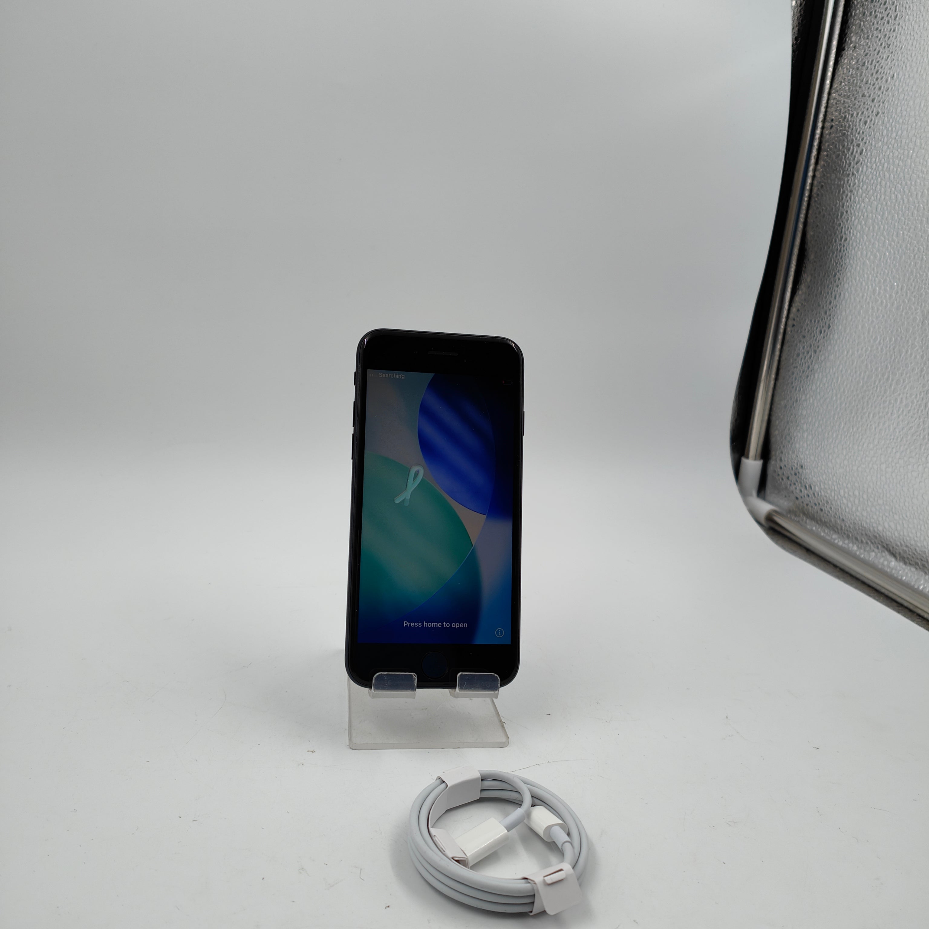 Refurbished iPhone SE (3rd gen) Midnight 64GB