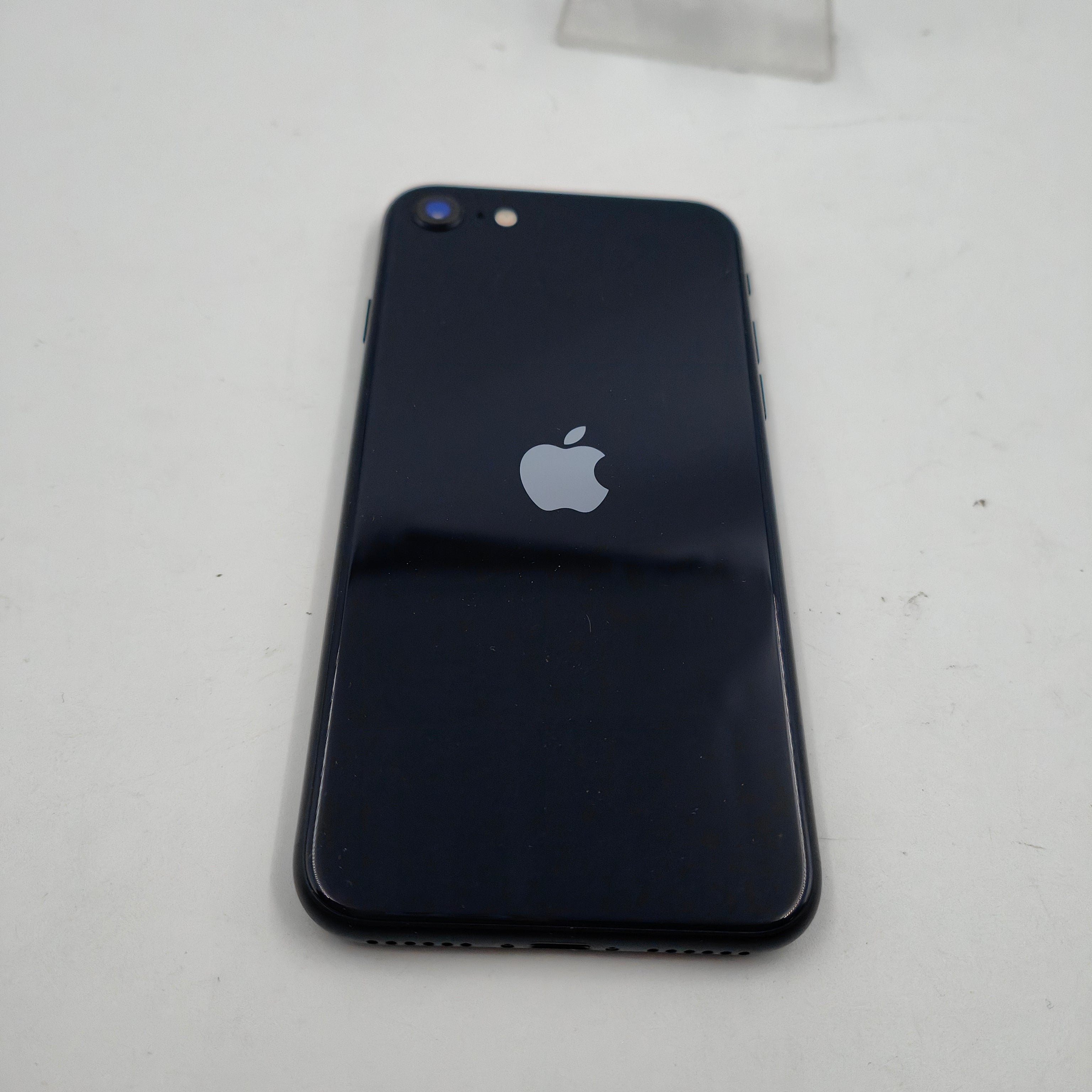 Refurbished iPhone SE (3rd gen) Midnight 64GB
