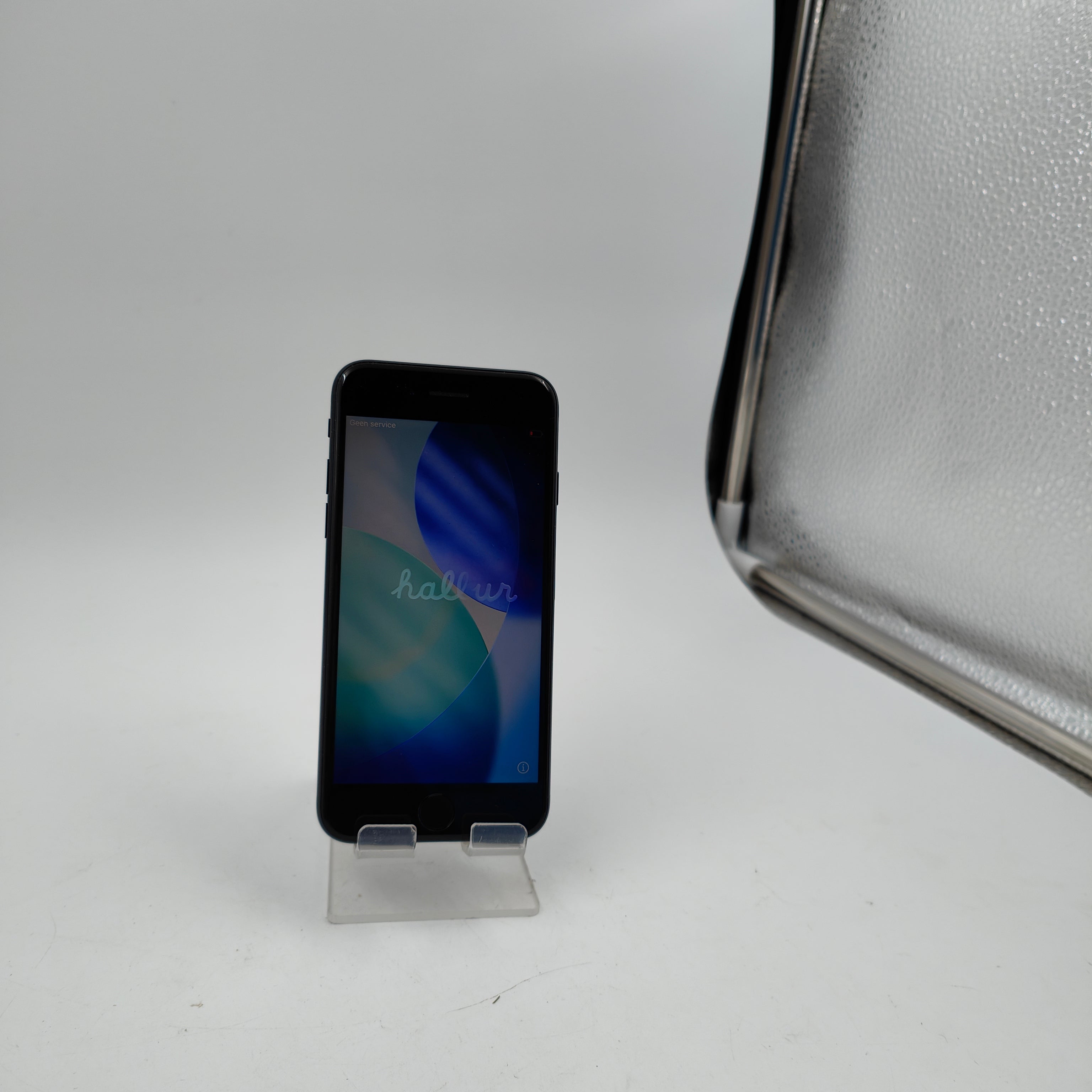 Refurbished iPhone SE (3rd gen) Midnight 64GB