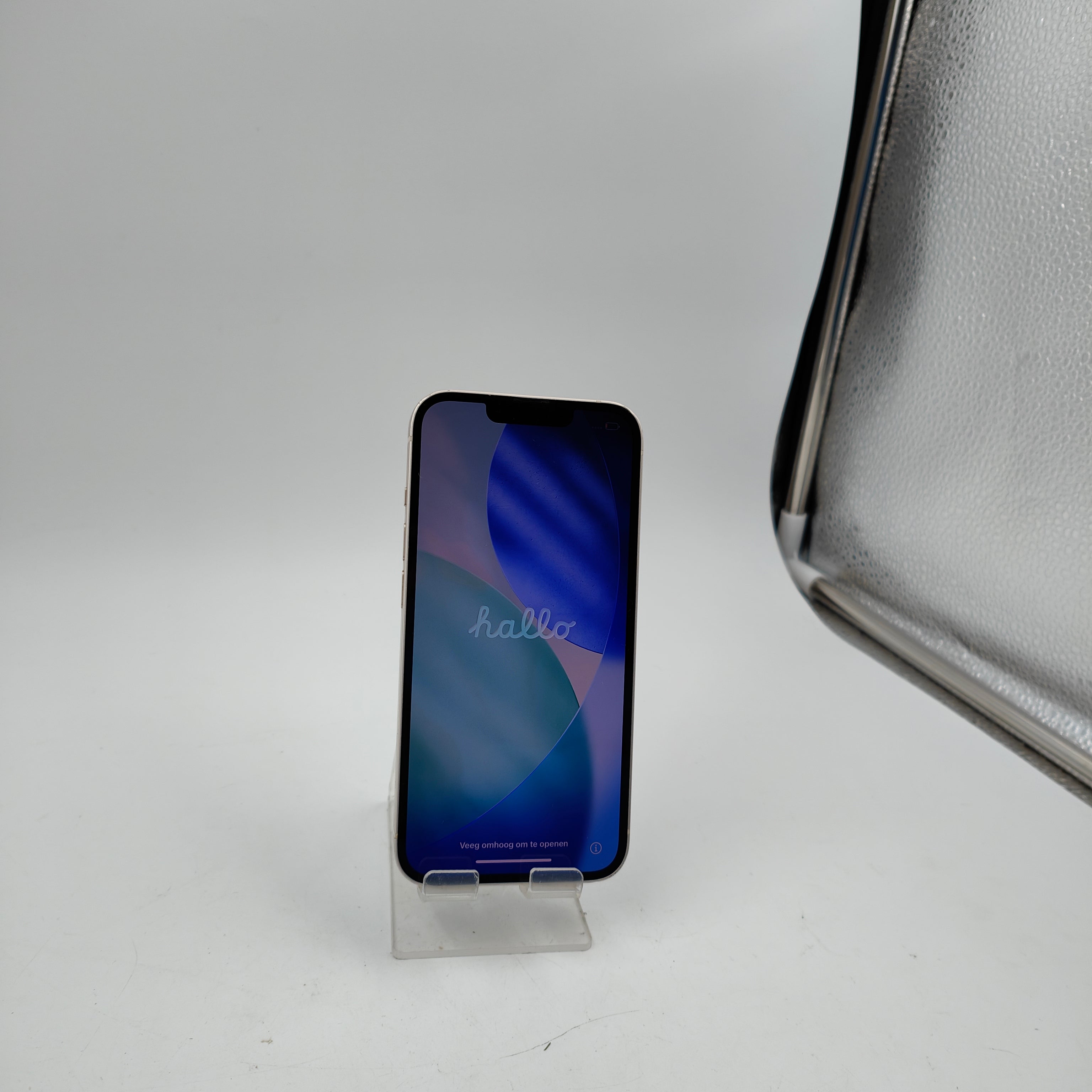 Refurbished iPhone 13 128GB White