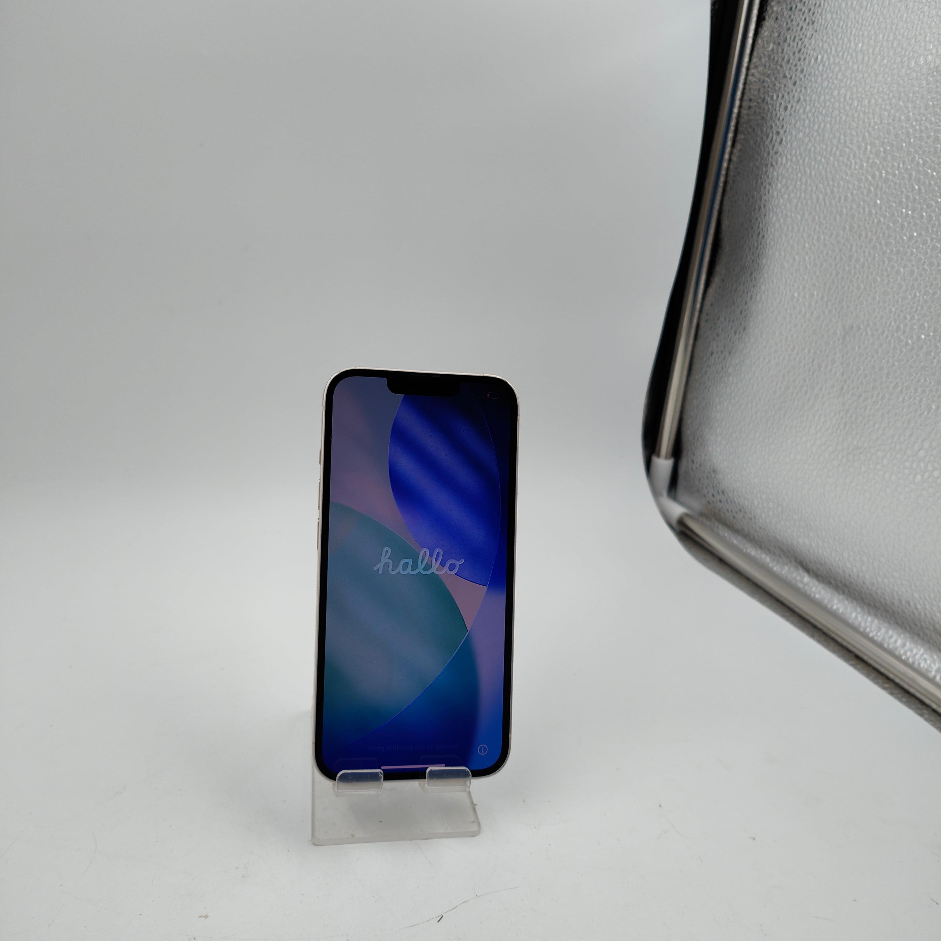 Refurbished iPhone 13 128GB White