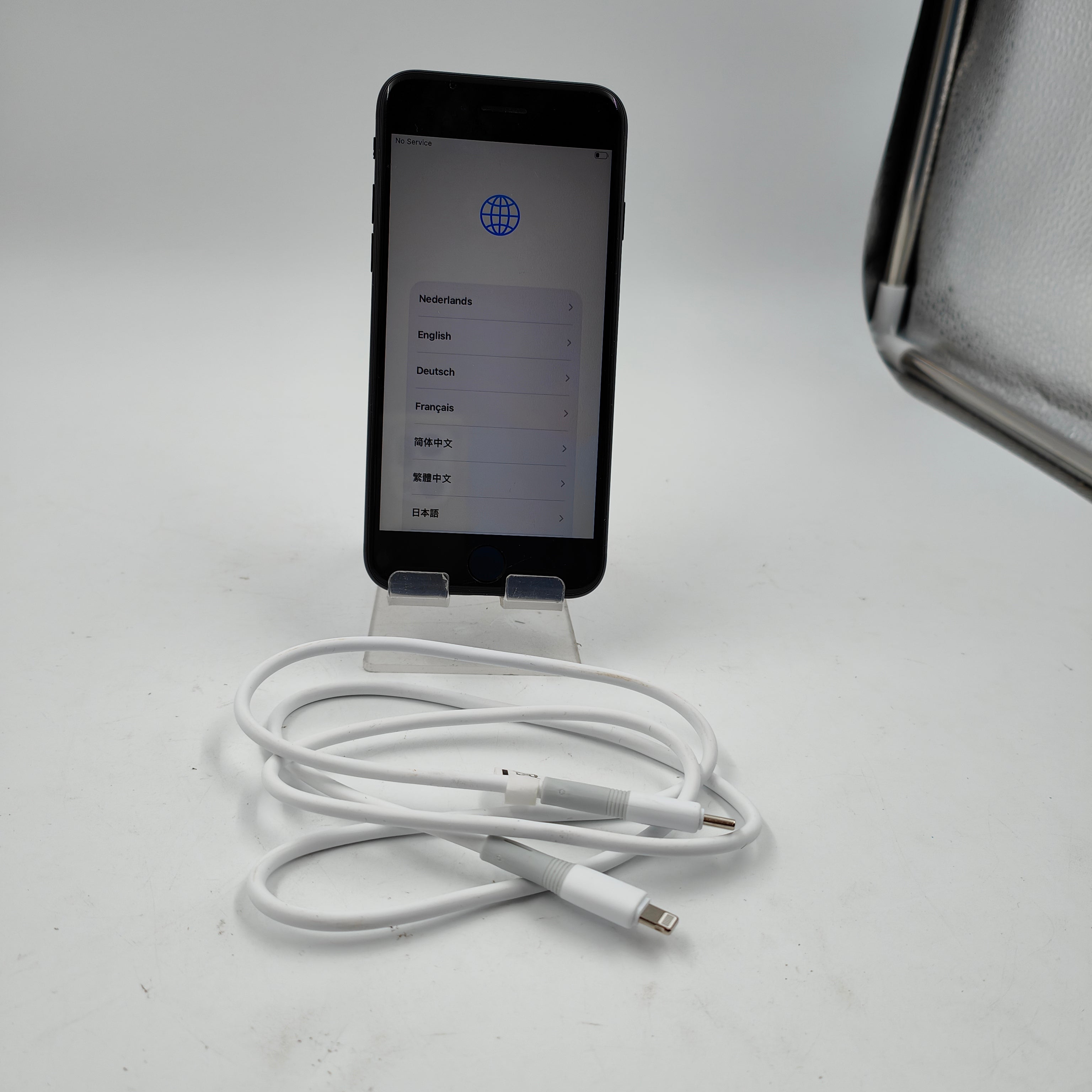 Refurbished iPhone SE (3rd gen) Midnight 64GB
