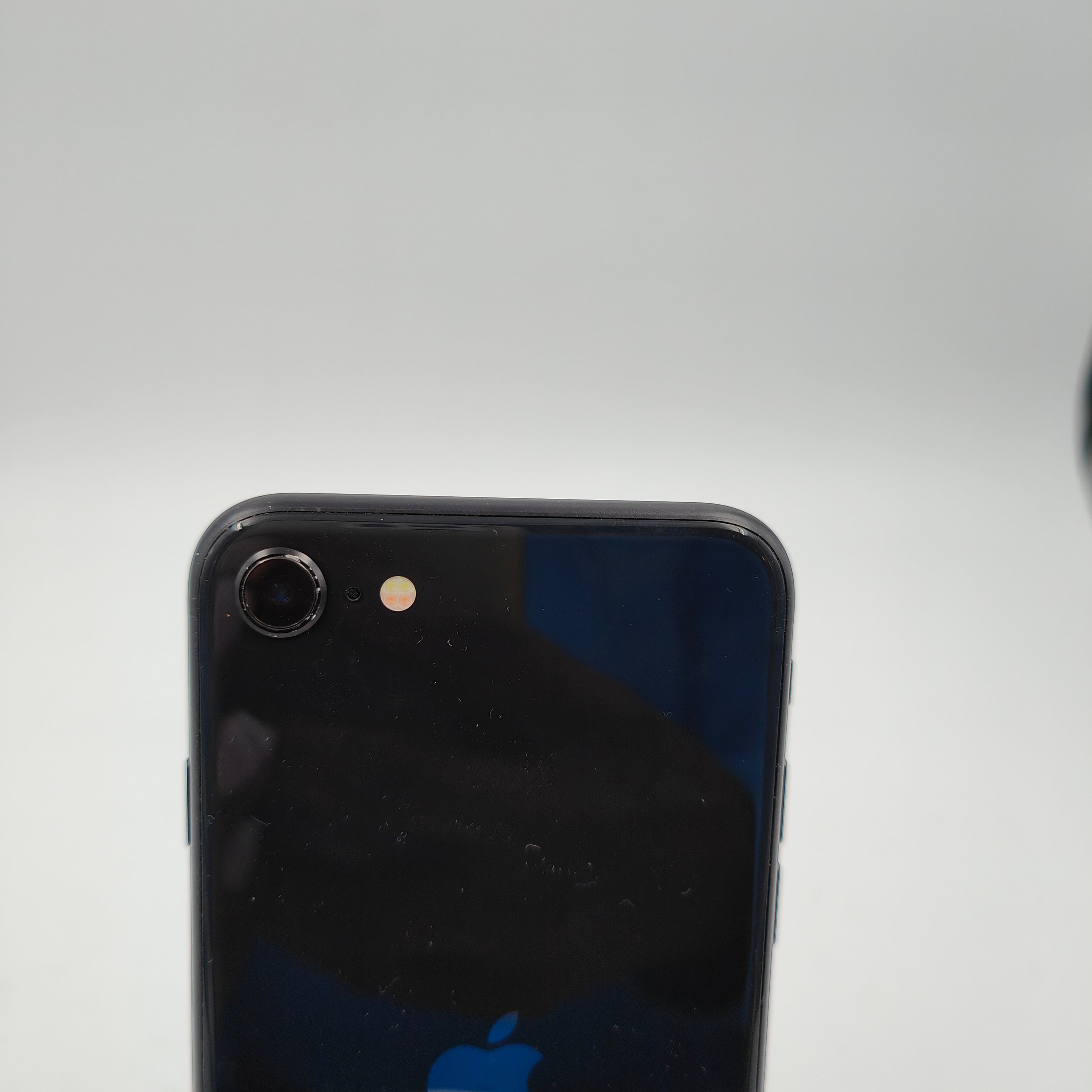 Refurbished iPhone SE (3rd gen) Midnight 64GB