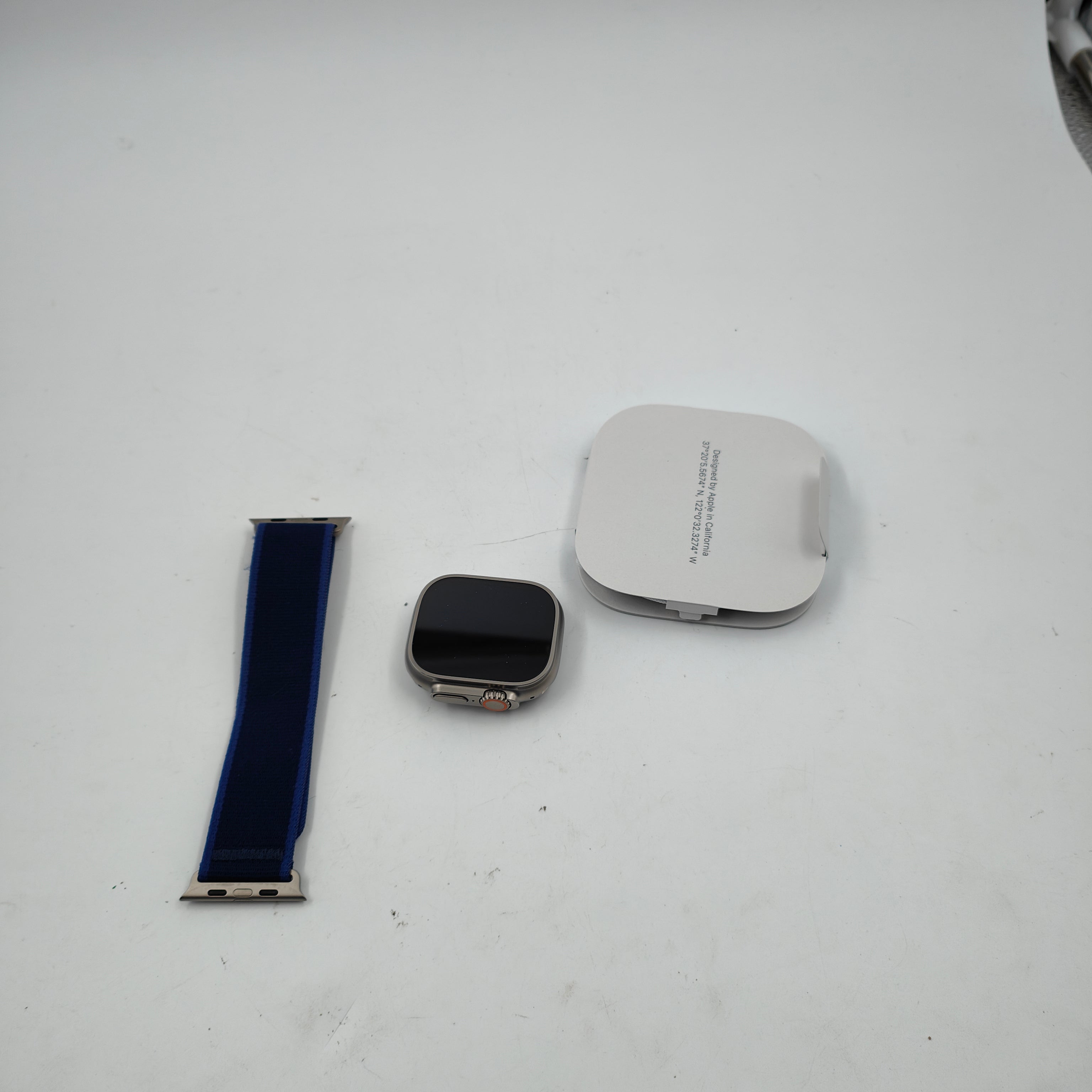 Apple Watch Ultra 2 4G 49mm argent, bracelet Trail bleu M/L