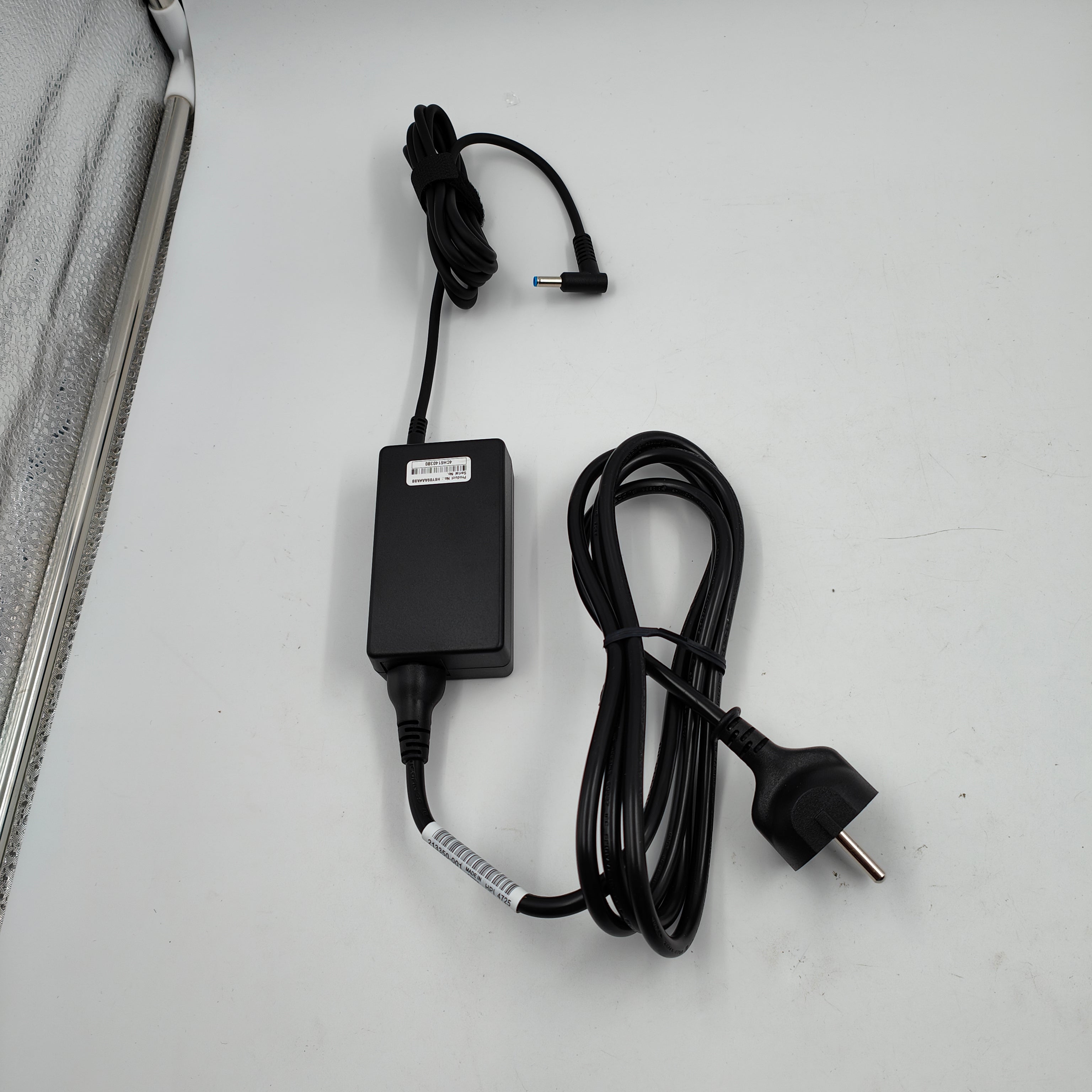 HP 65W Smart AC Adapter