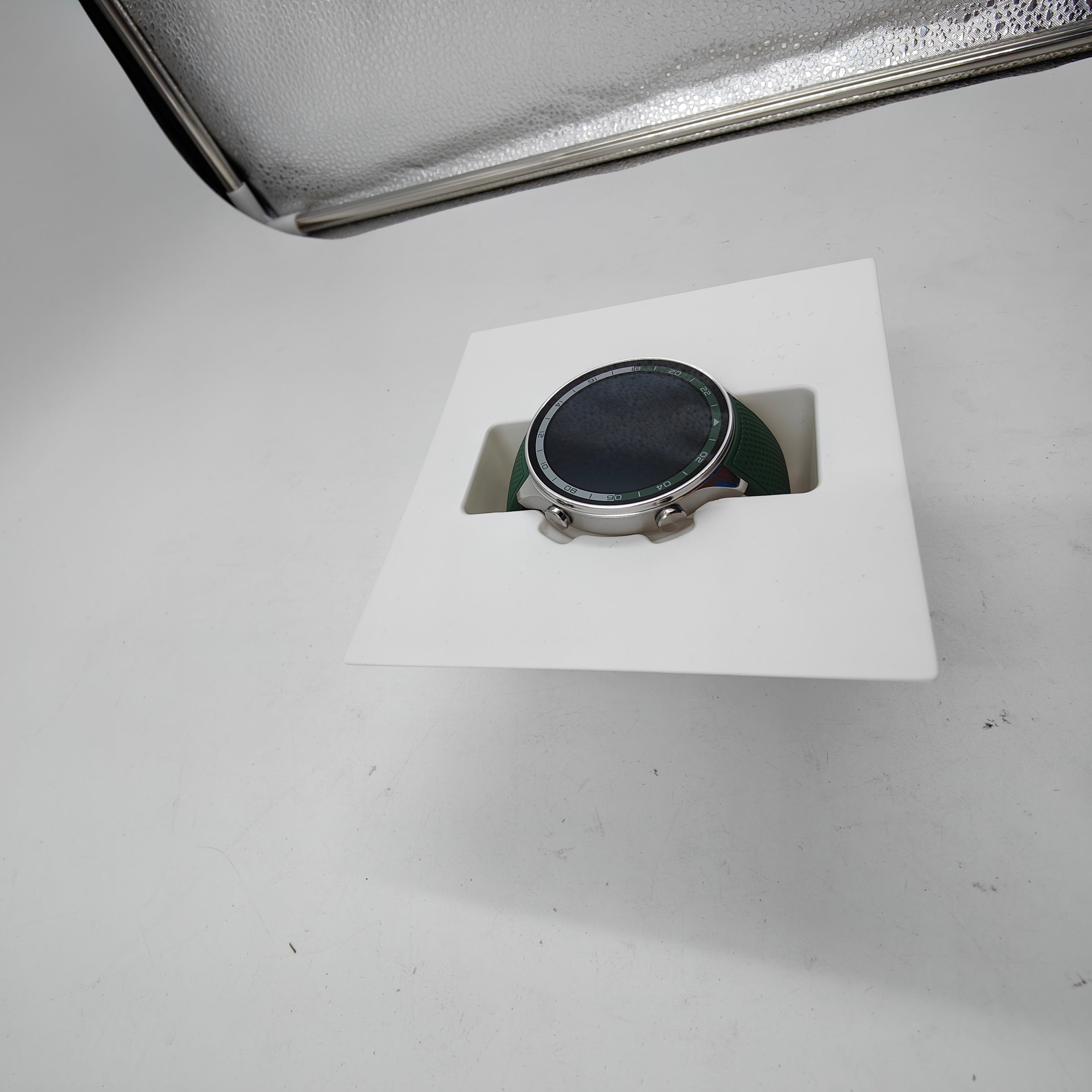 OnePlus Watch 2R Waldgrün