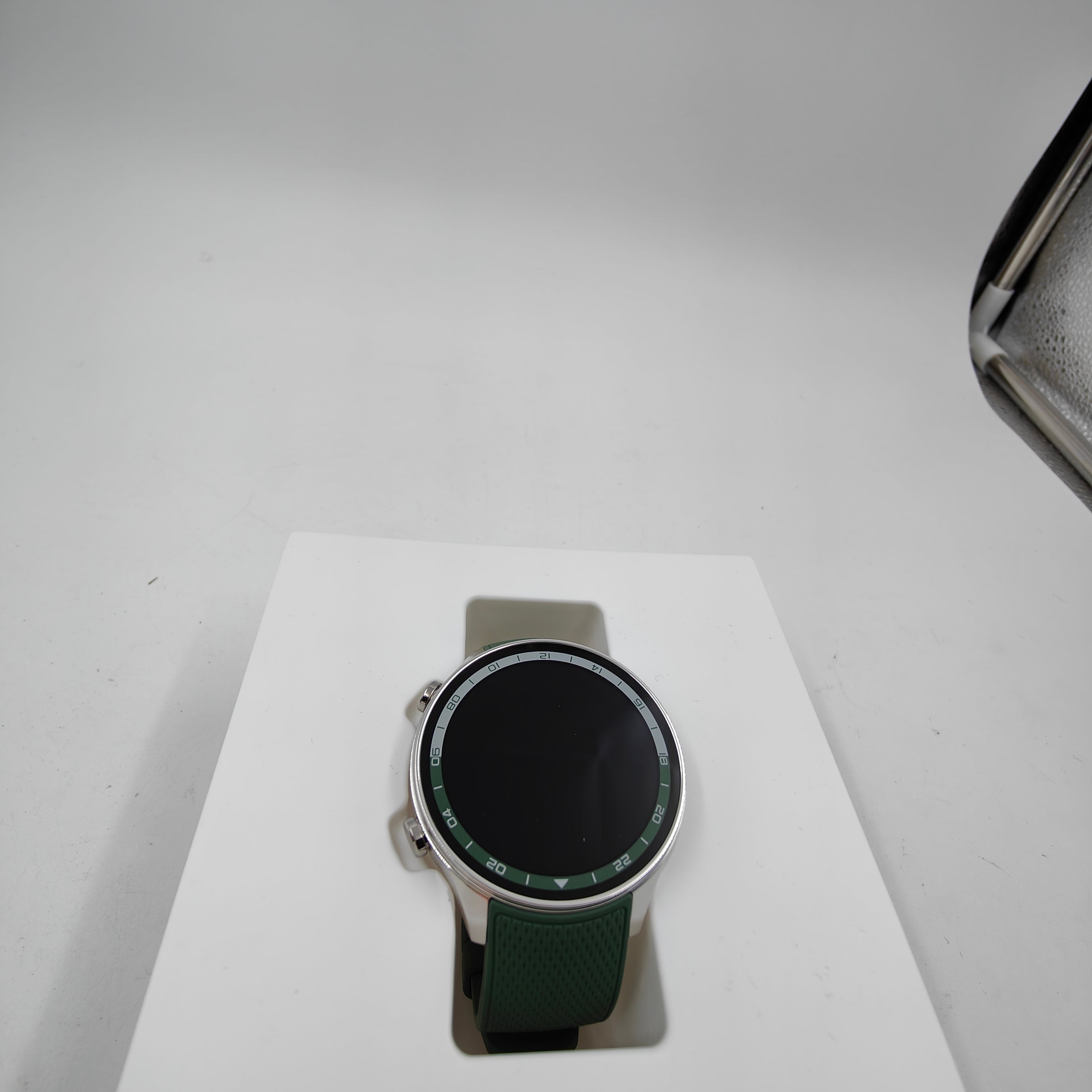 OnePlus Watch 2R Waldgrün