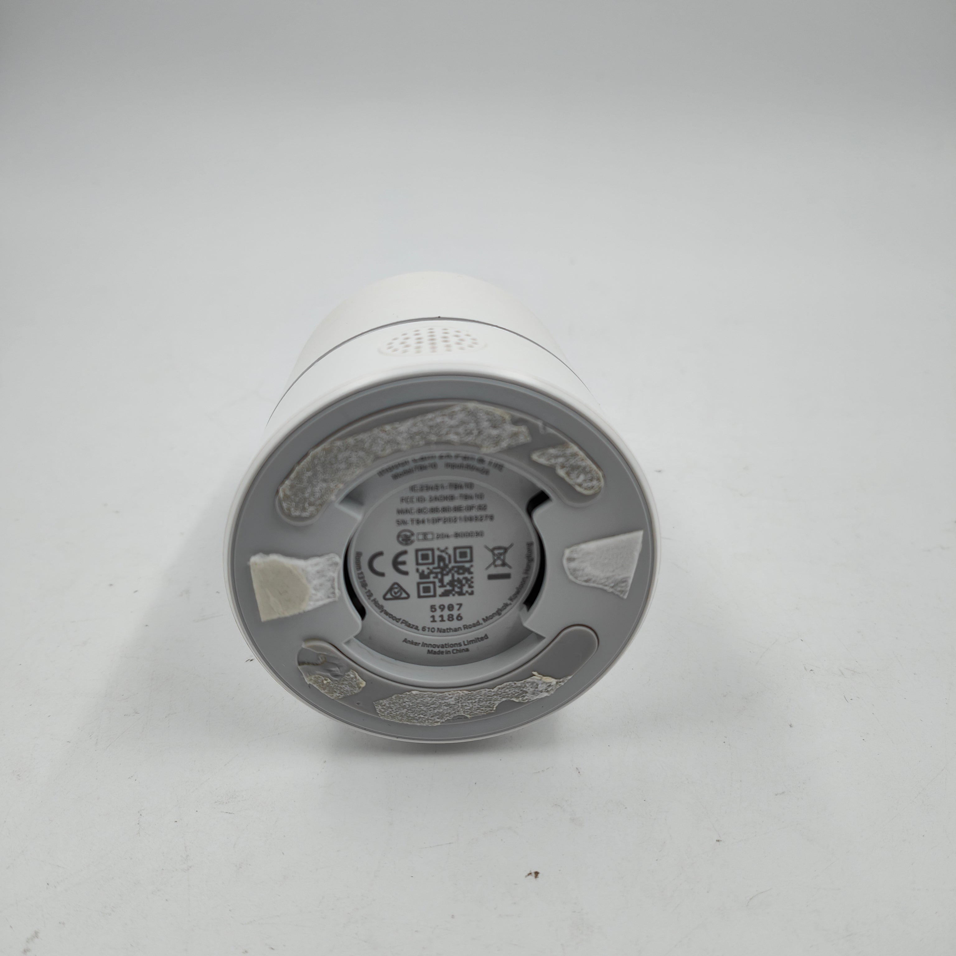 Eufy Indoor Cam 2K Pan & Tilt Wit
