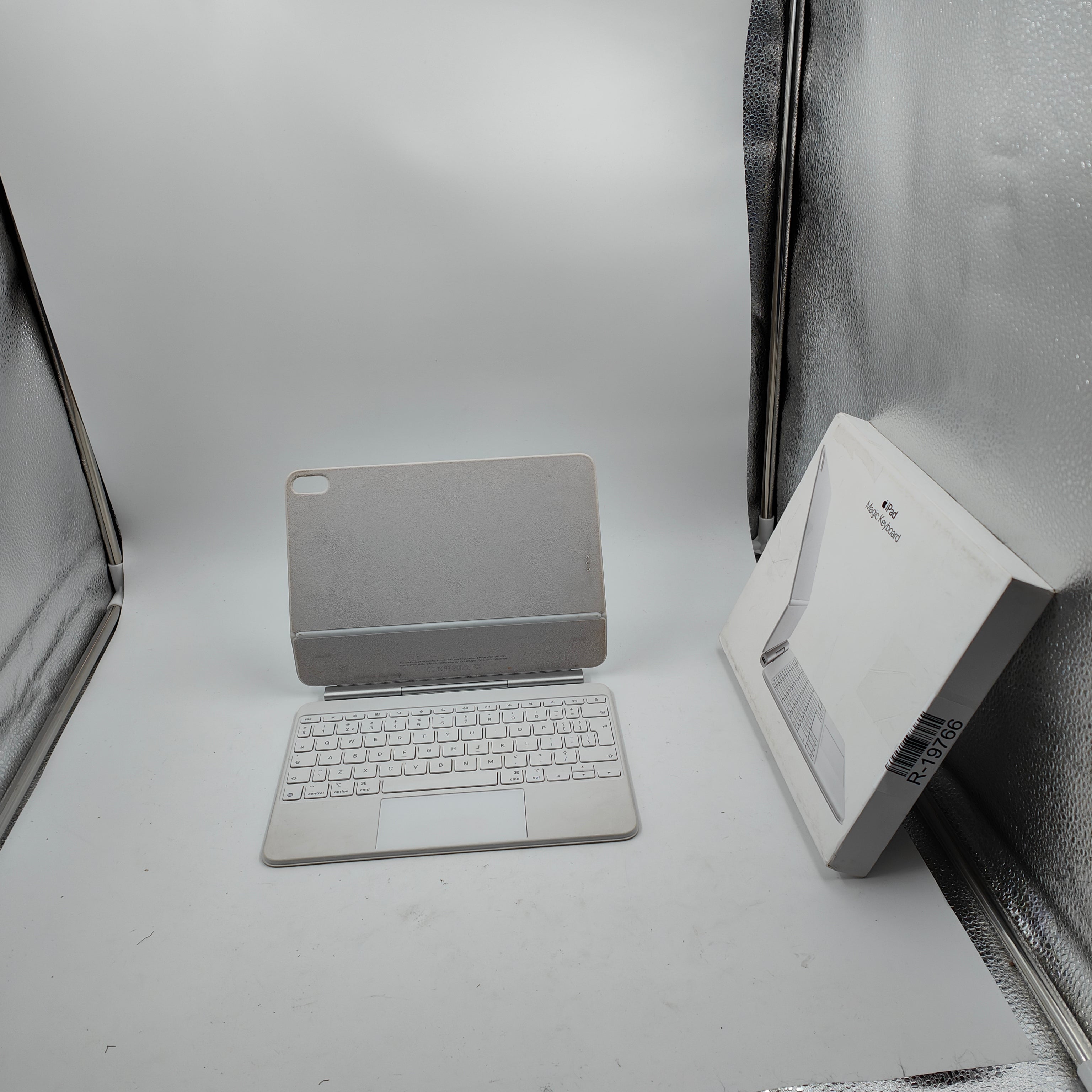 Apple Magic Keyboard für iPad Air 11 Zoll (2026/2025/2024), QWERTY, Weiß