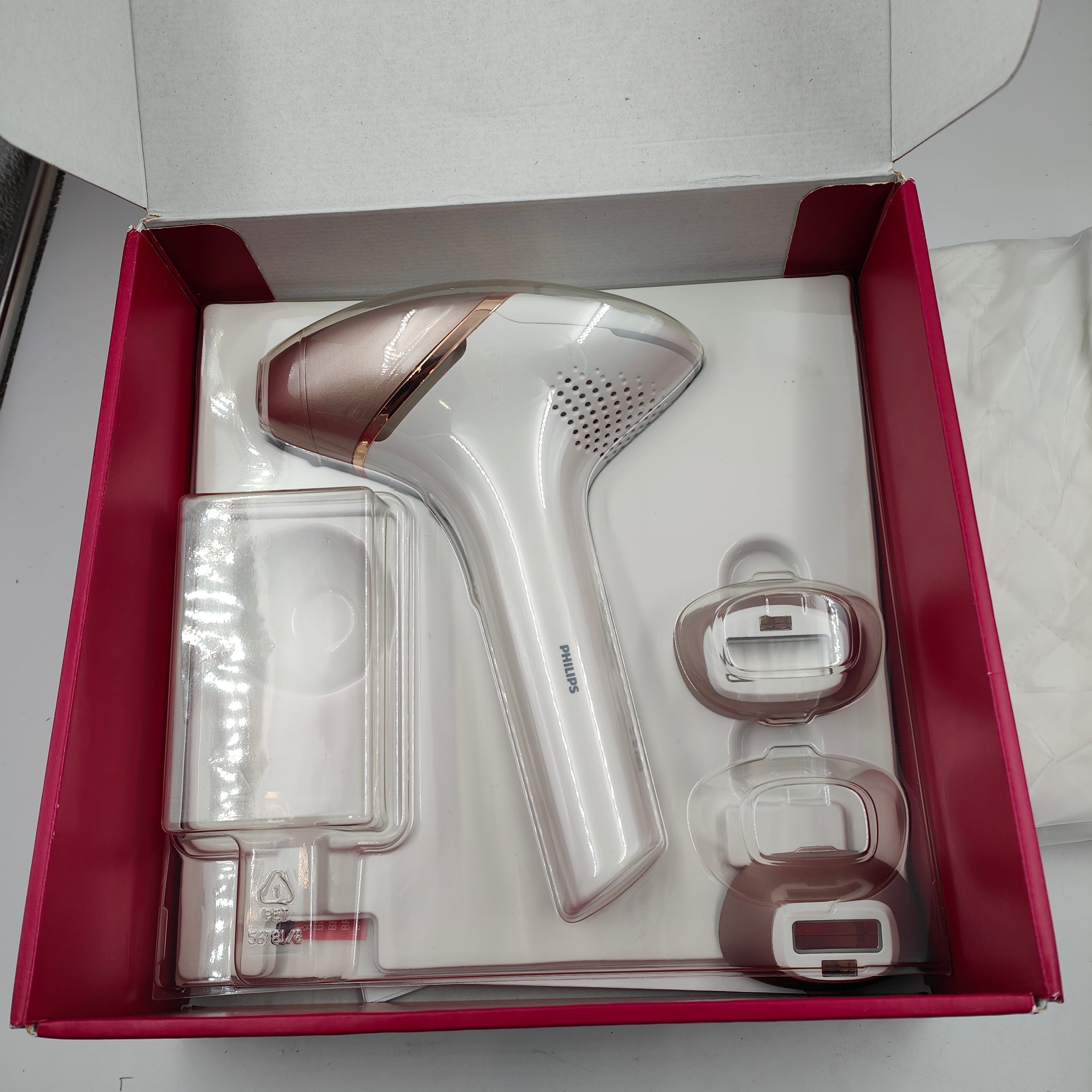 Philips Indoor Cam 2K Pan & Tilt Wit