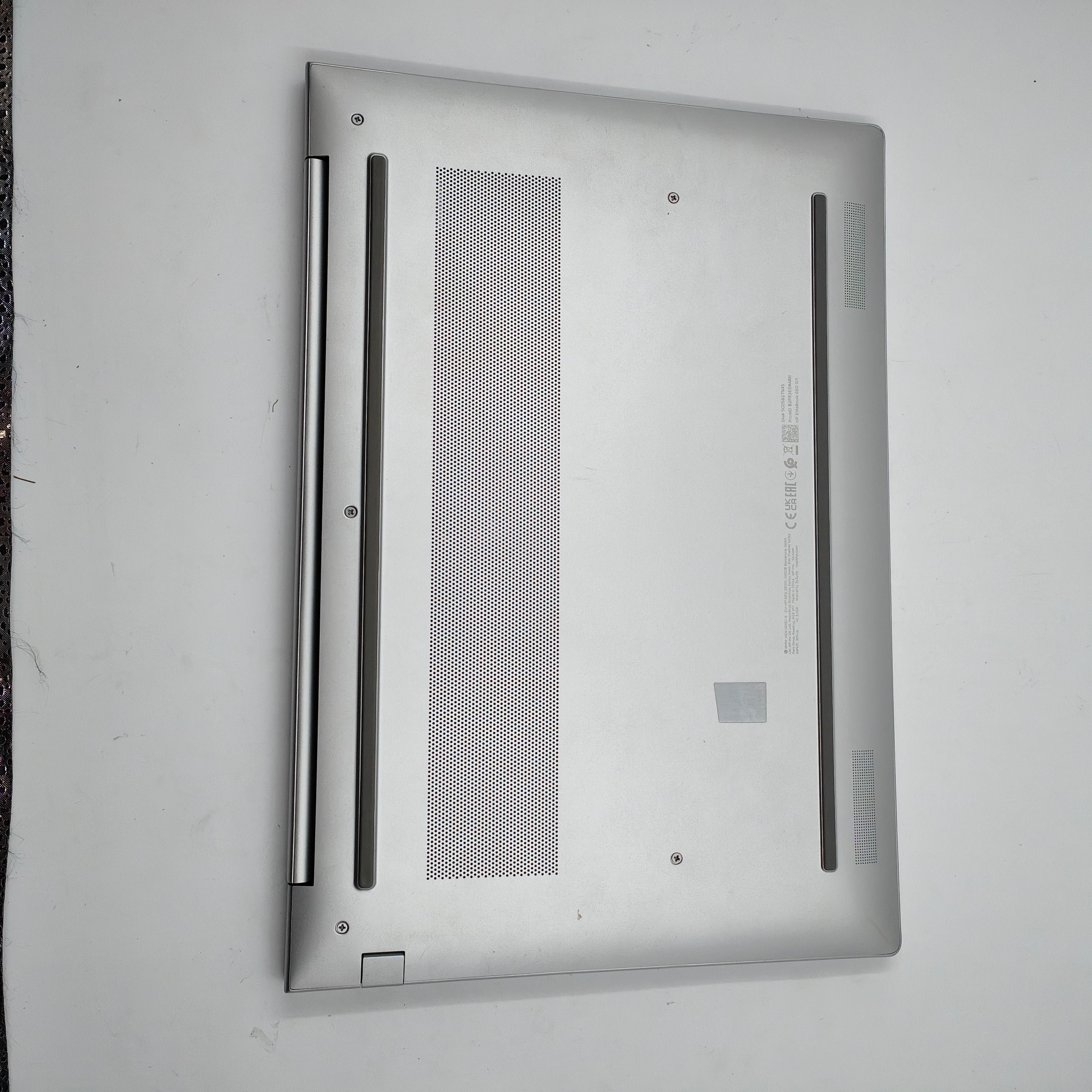 HP EliteBook 660 G11 - B2PR3ES QWERTY