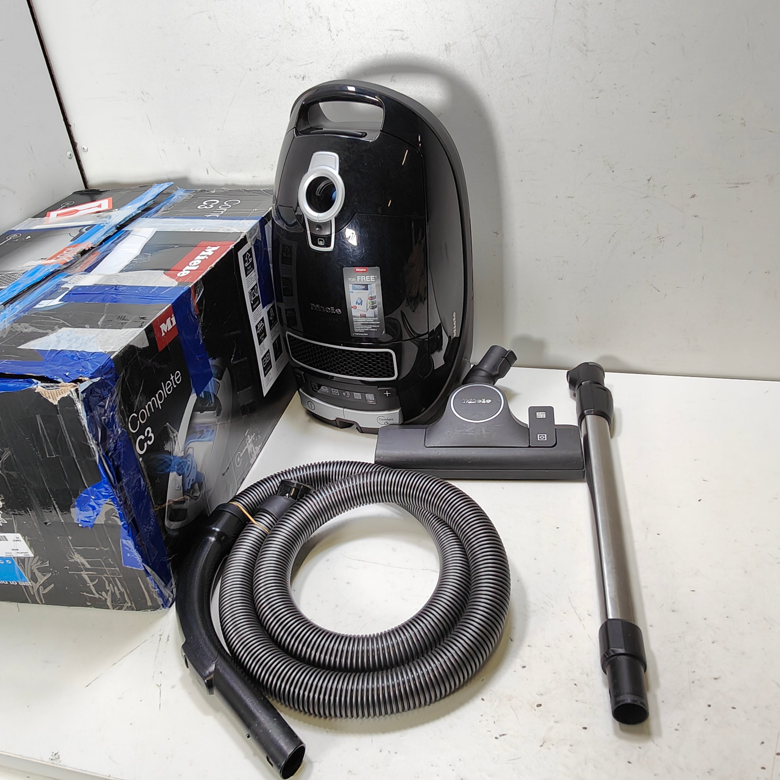 Miele Complete C3 Black Diamond EcoLine Obsidian Black