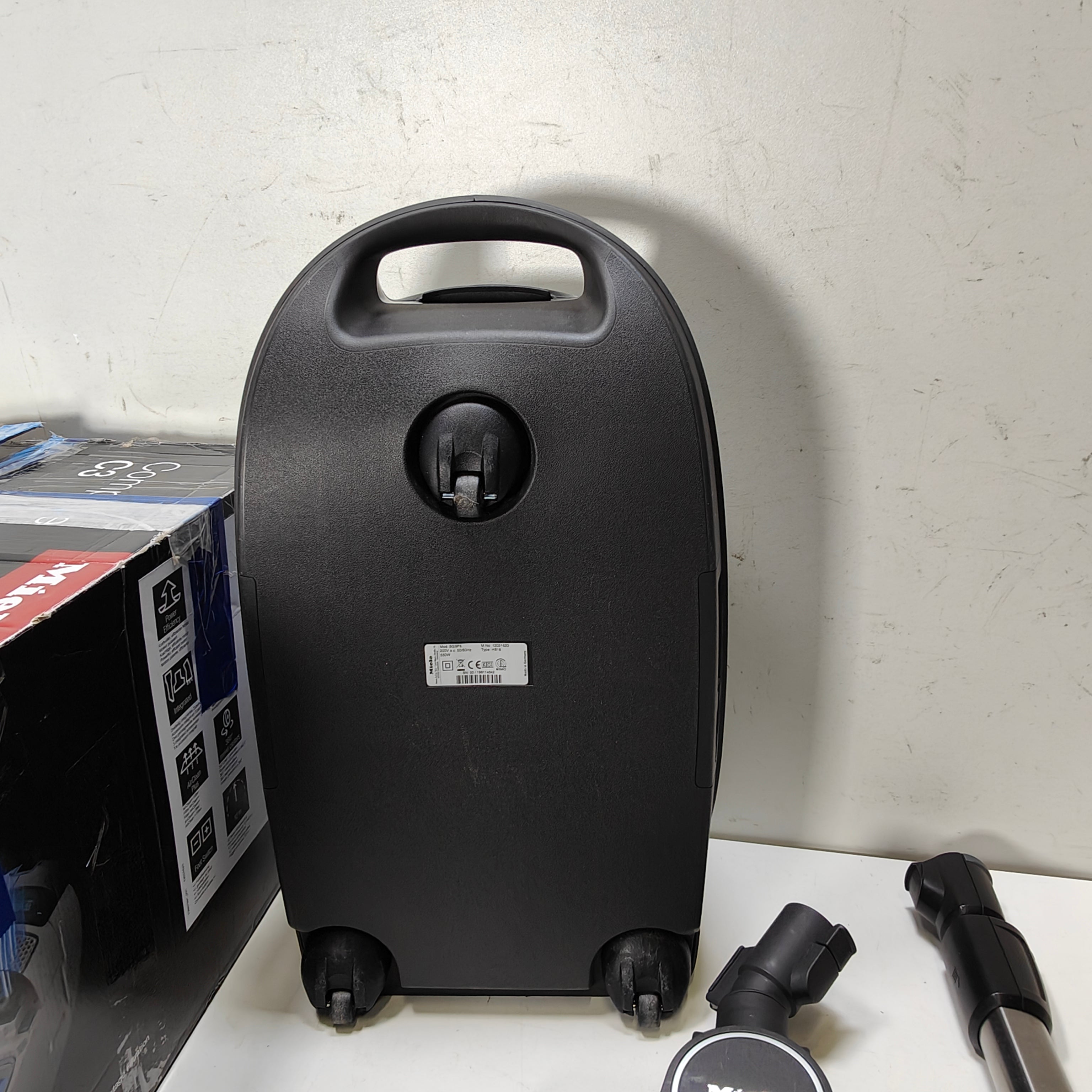 Miele Complete C3 Black Diamond EcoLine Obsidian Black