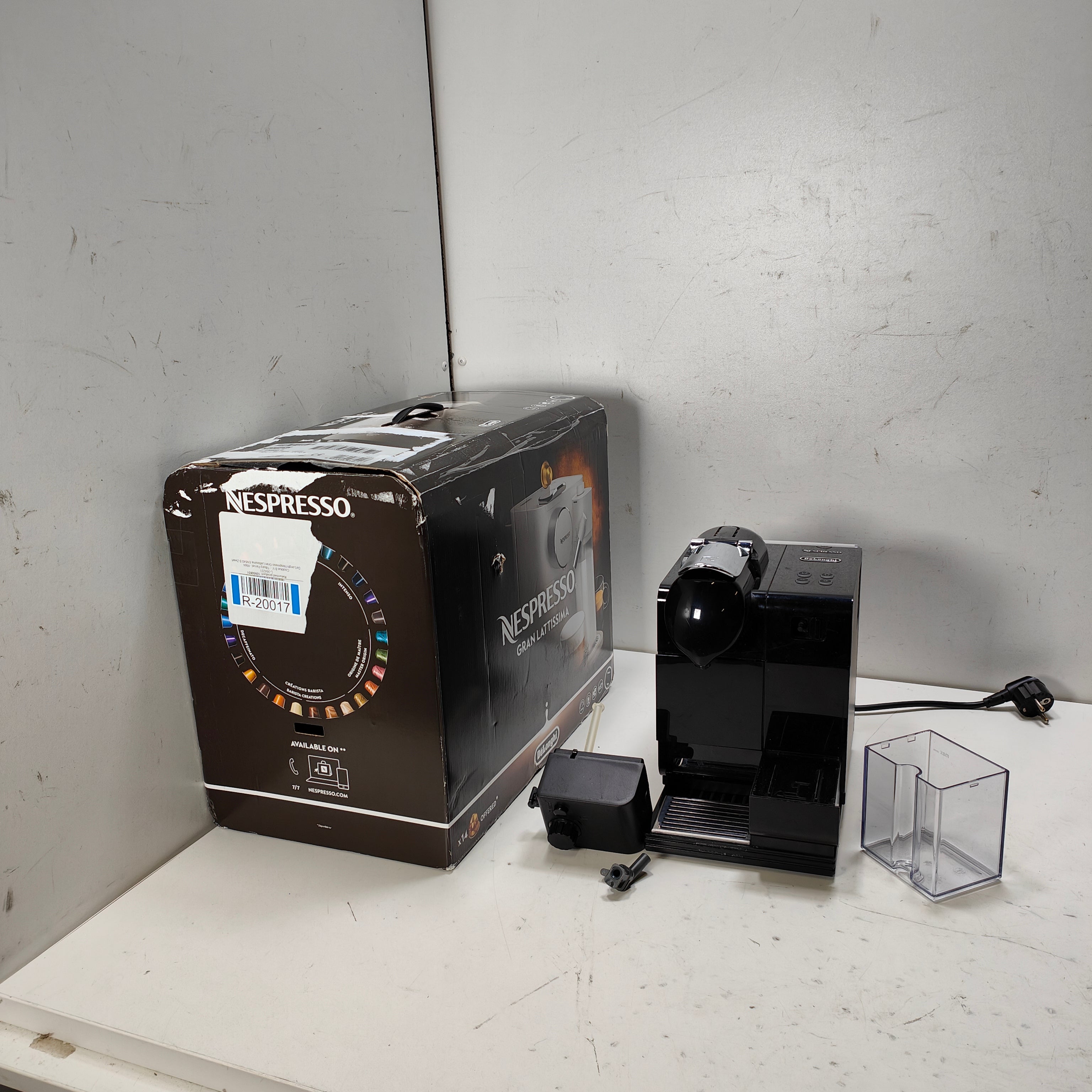 DeLonghi Nespresso Gran Lattissima EN640.B Schwarz