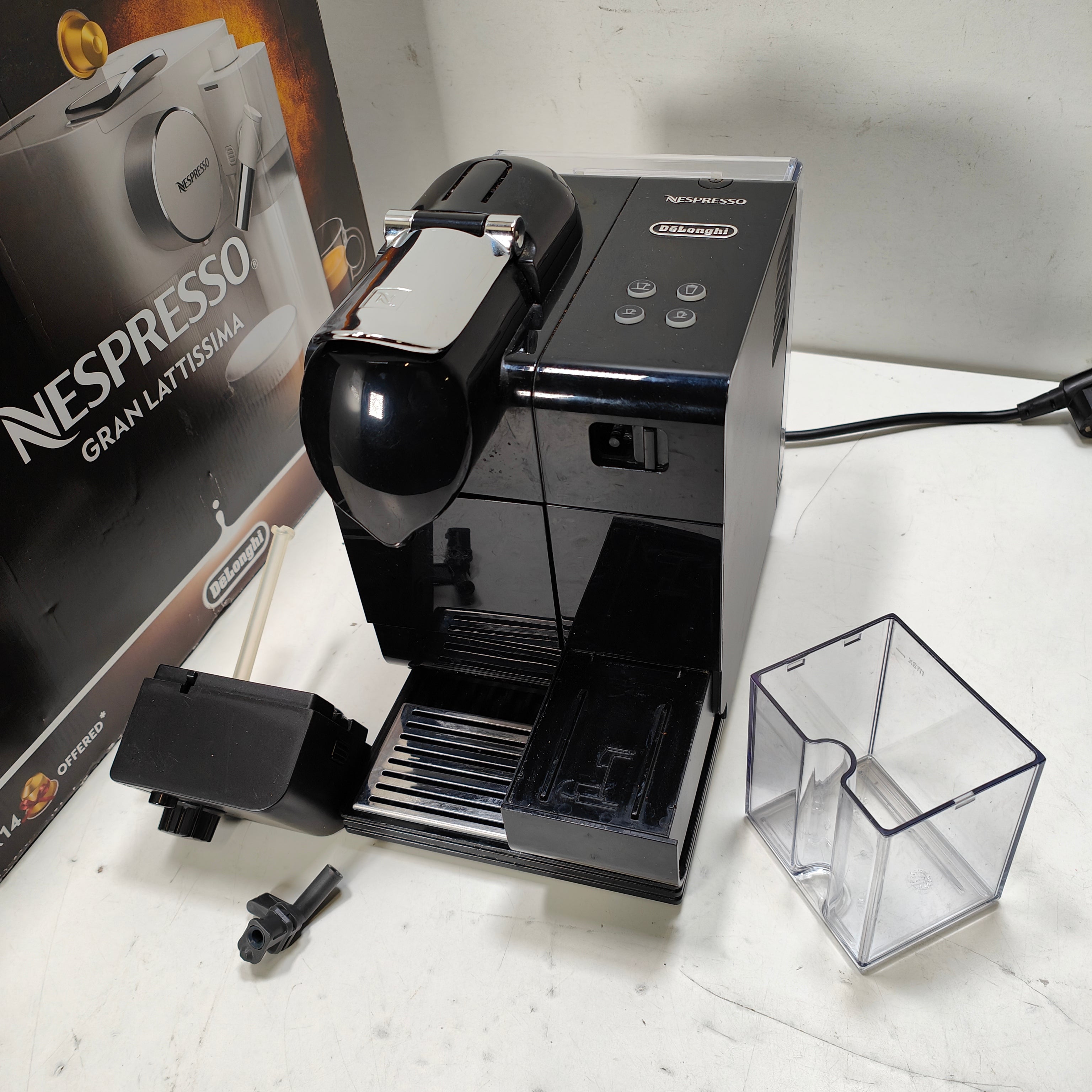 DeLonghi Nespresso Gran Lattissima EN640.B Schwarz