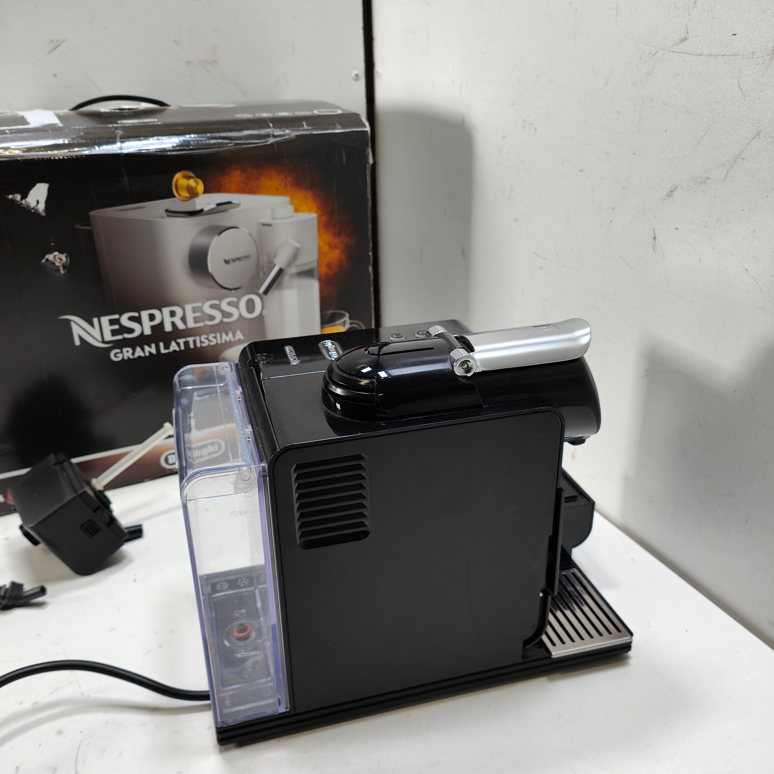 DeLonghi Nespresso Gran Lattissima EN640.B Schwarz