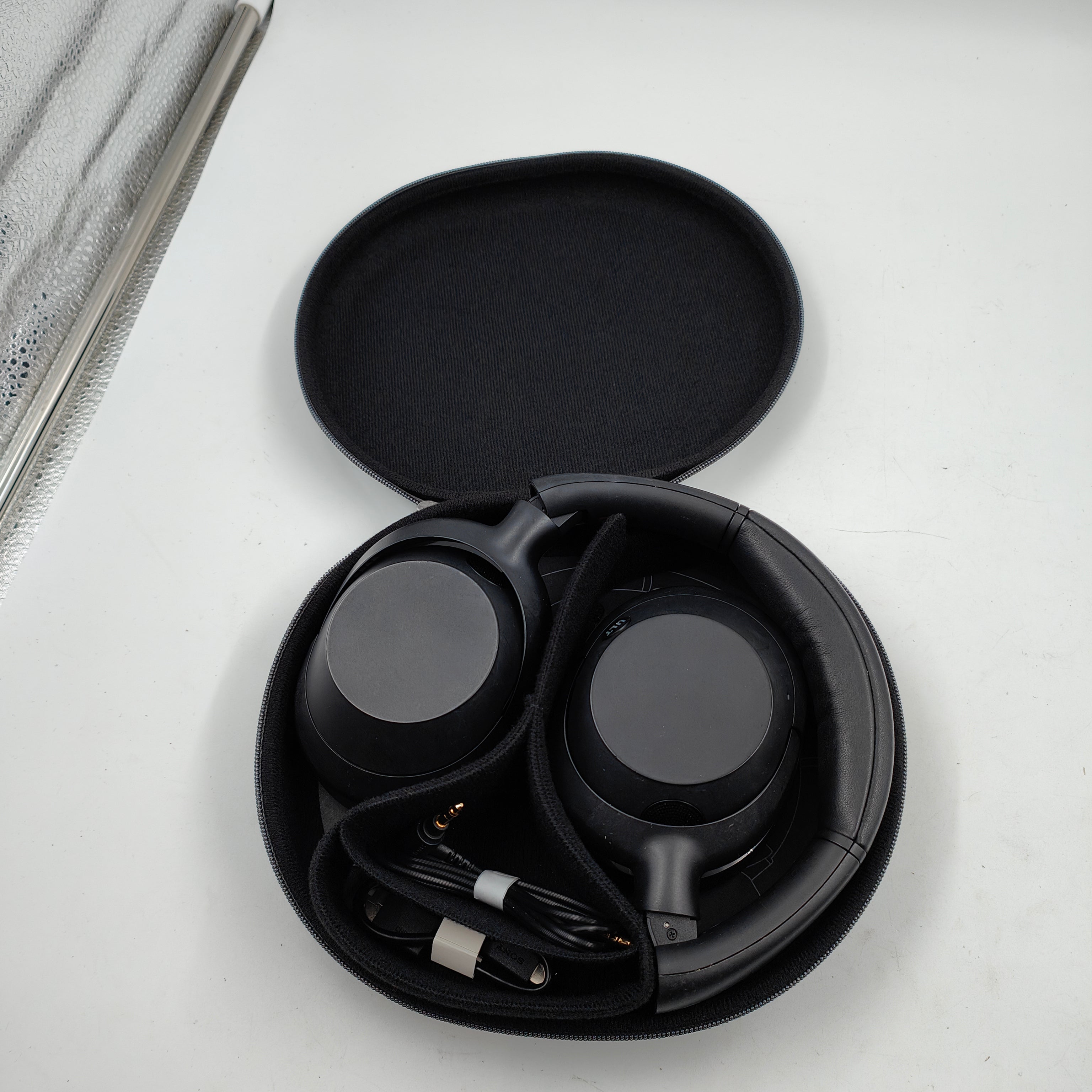 Sony ULT Wear Schwarz