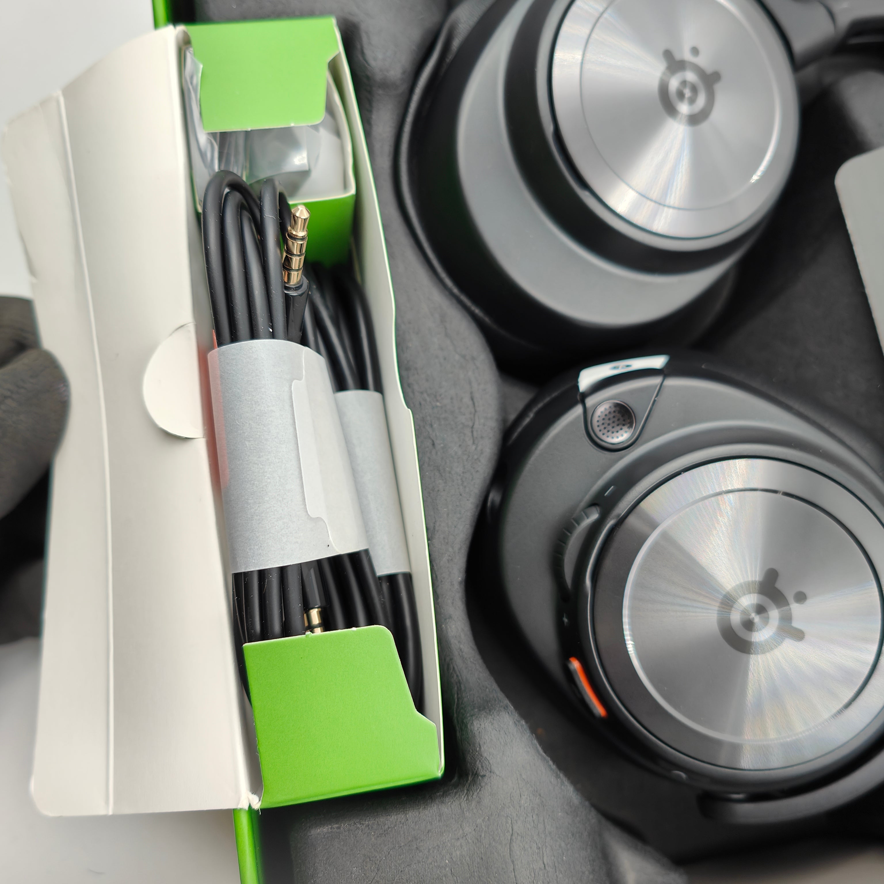 SteelSeries Arctis Nova Pro Wireless X