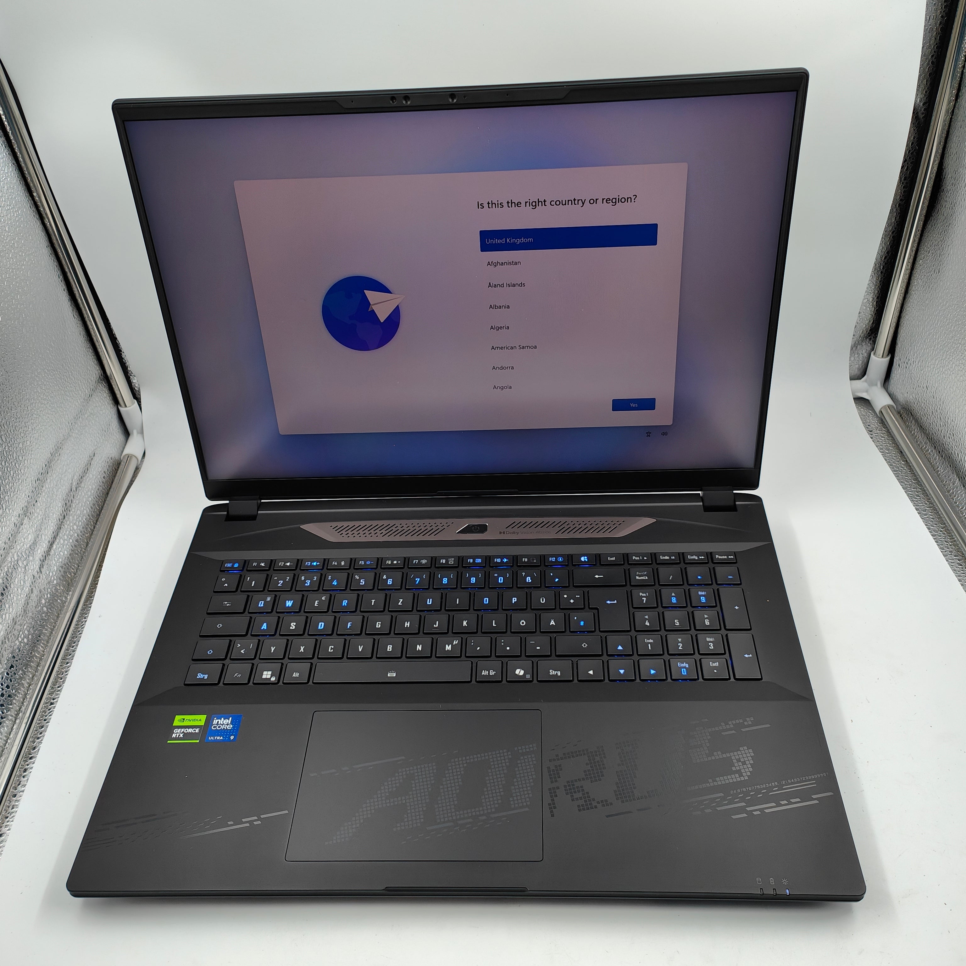 Gigabyte AORUS MASTER 18 BYH QWERTZ