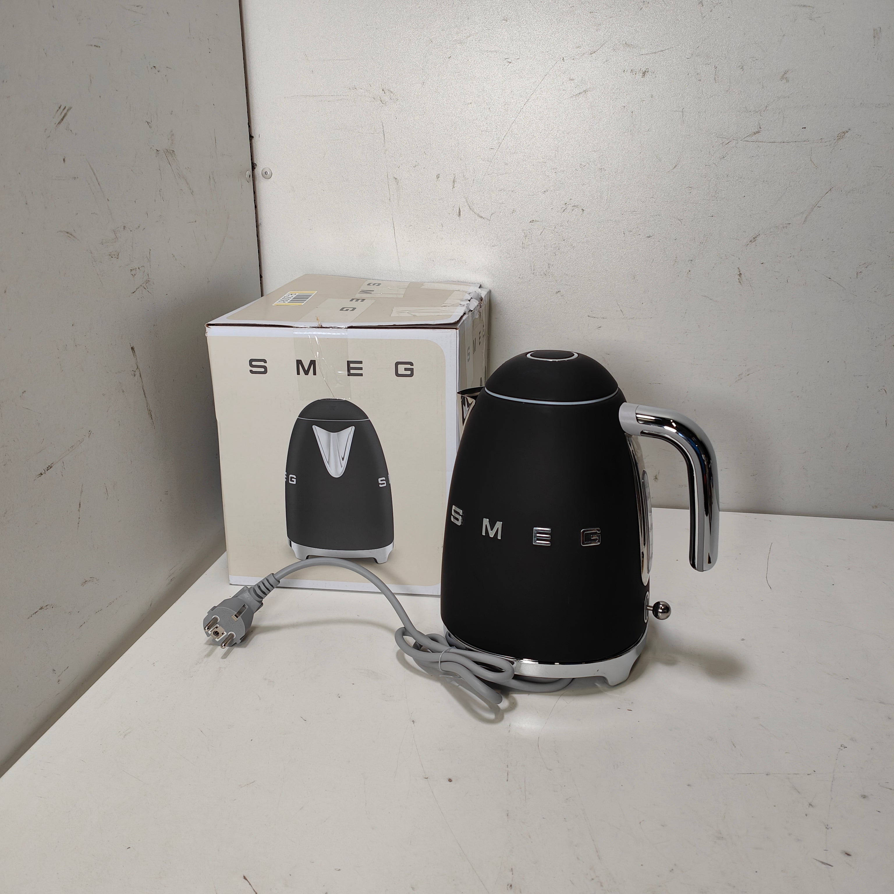 SMEG KLF03BLMEU Zwart