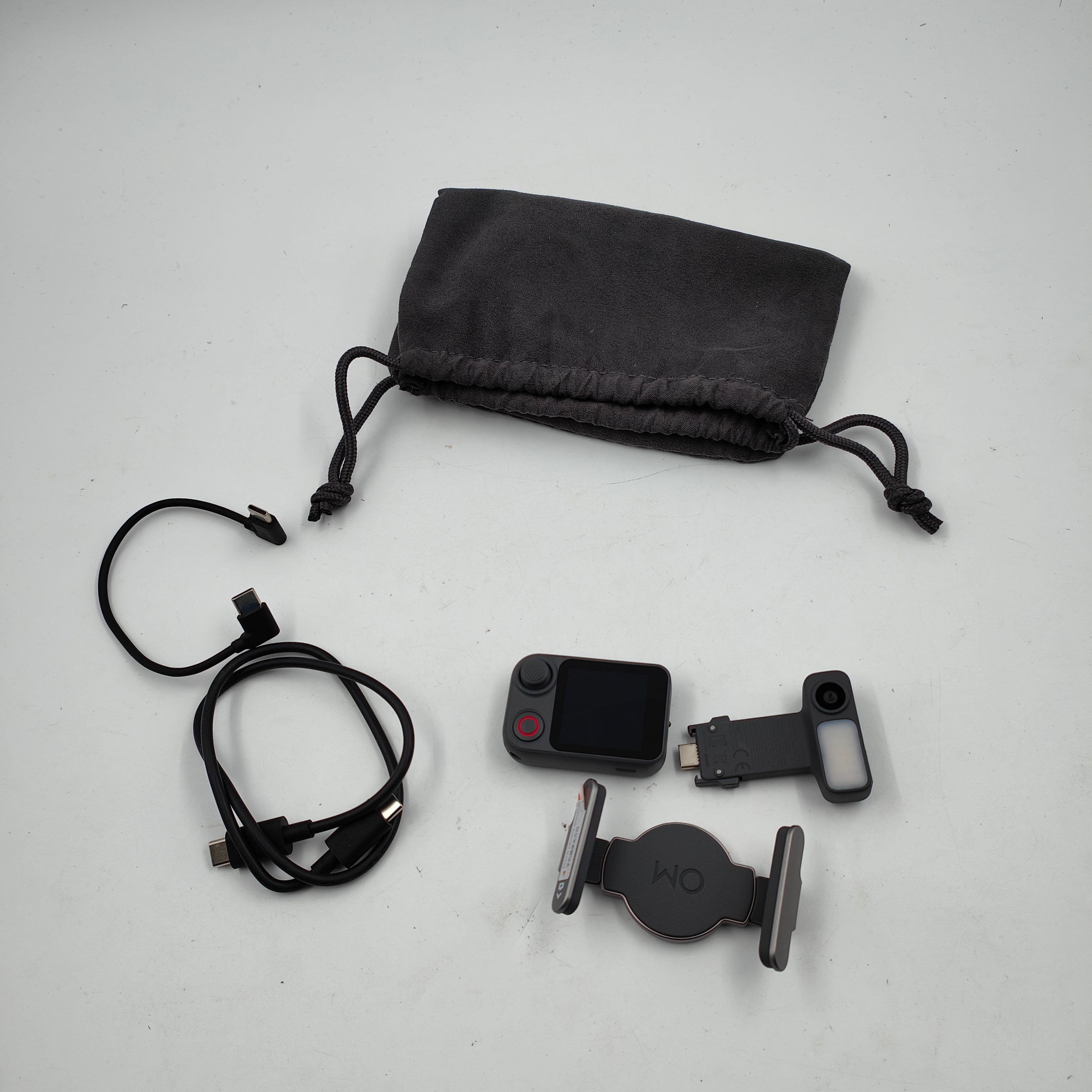 DJI Osmo Mobile 8 Pro – Pack avec suivi avancé