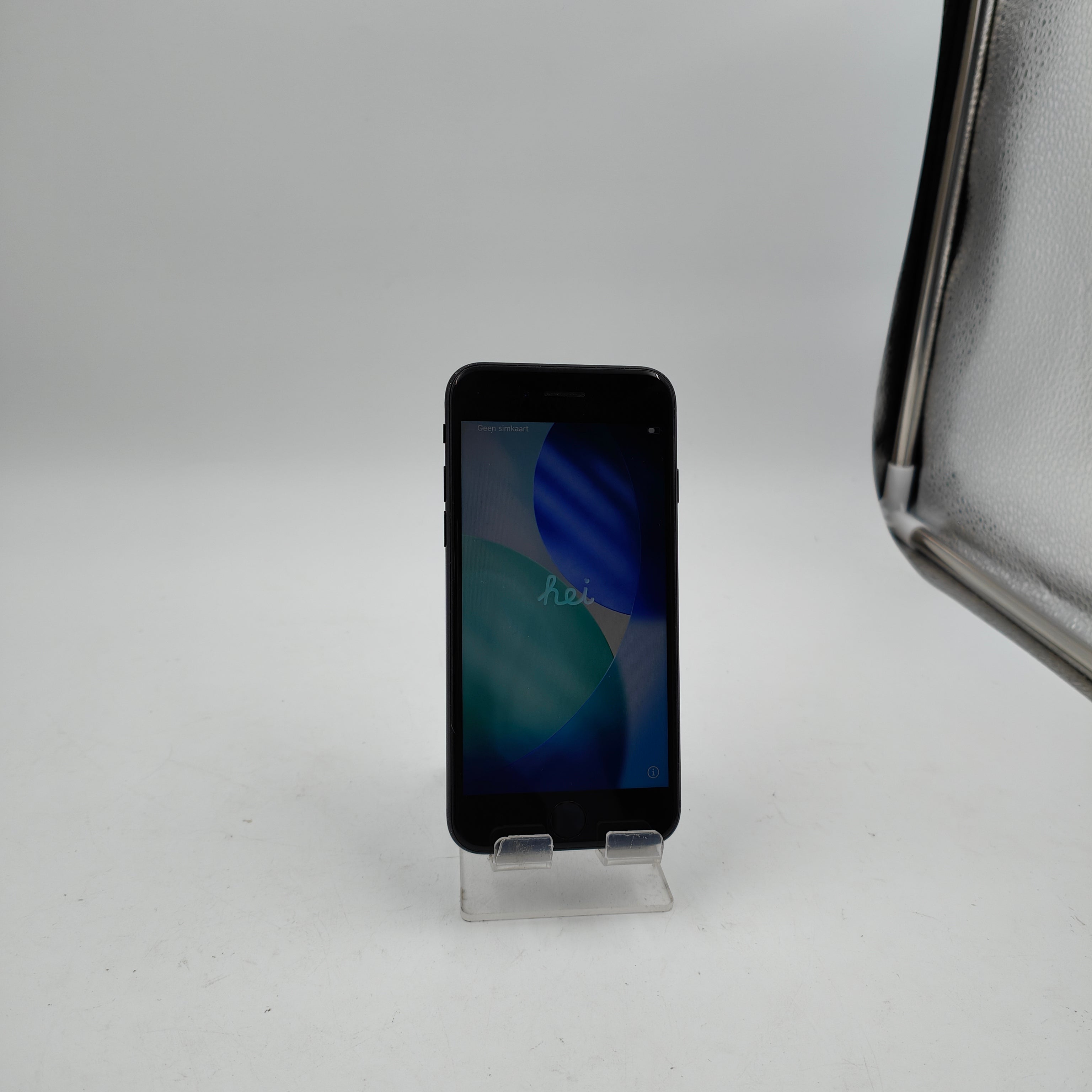 Refurbished iPhone SE 2020 Black 128GB - A