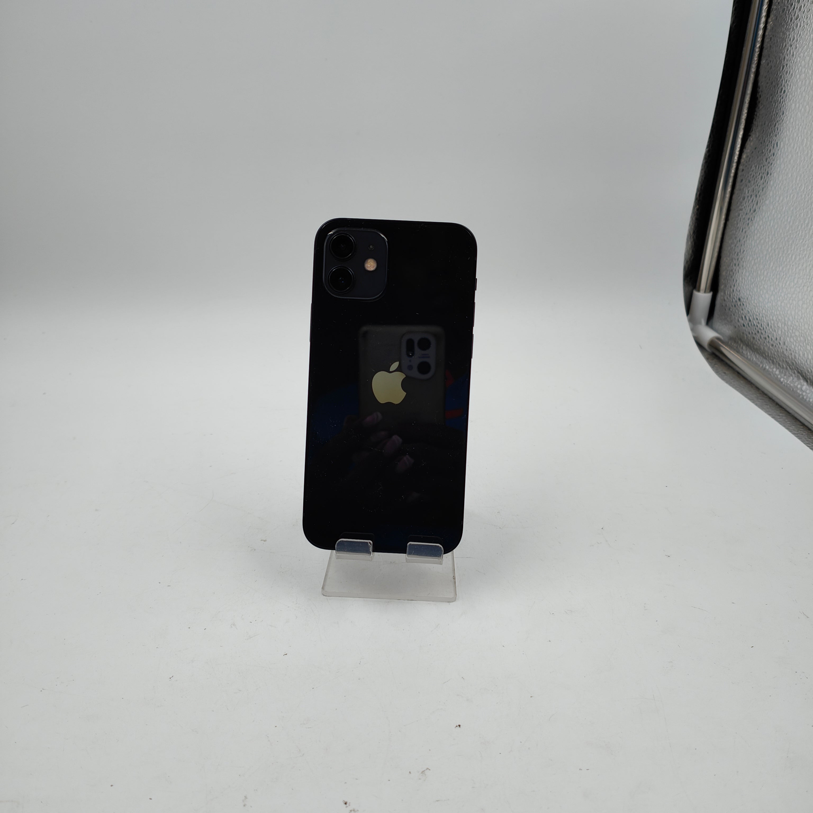 Generalüberholtes iPhone 12 Schwarz 64 GB – A