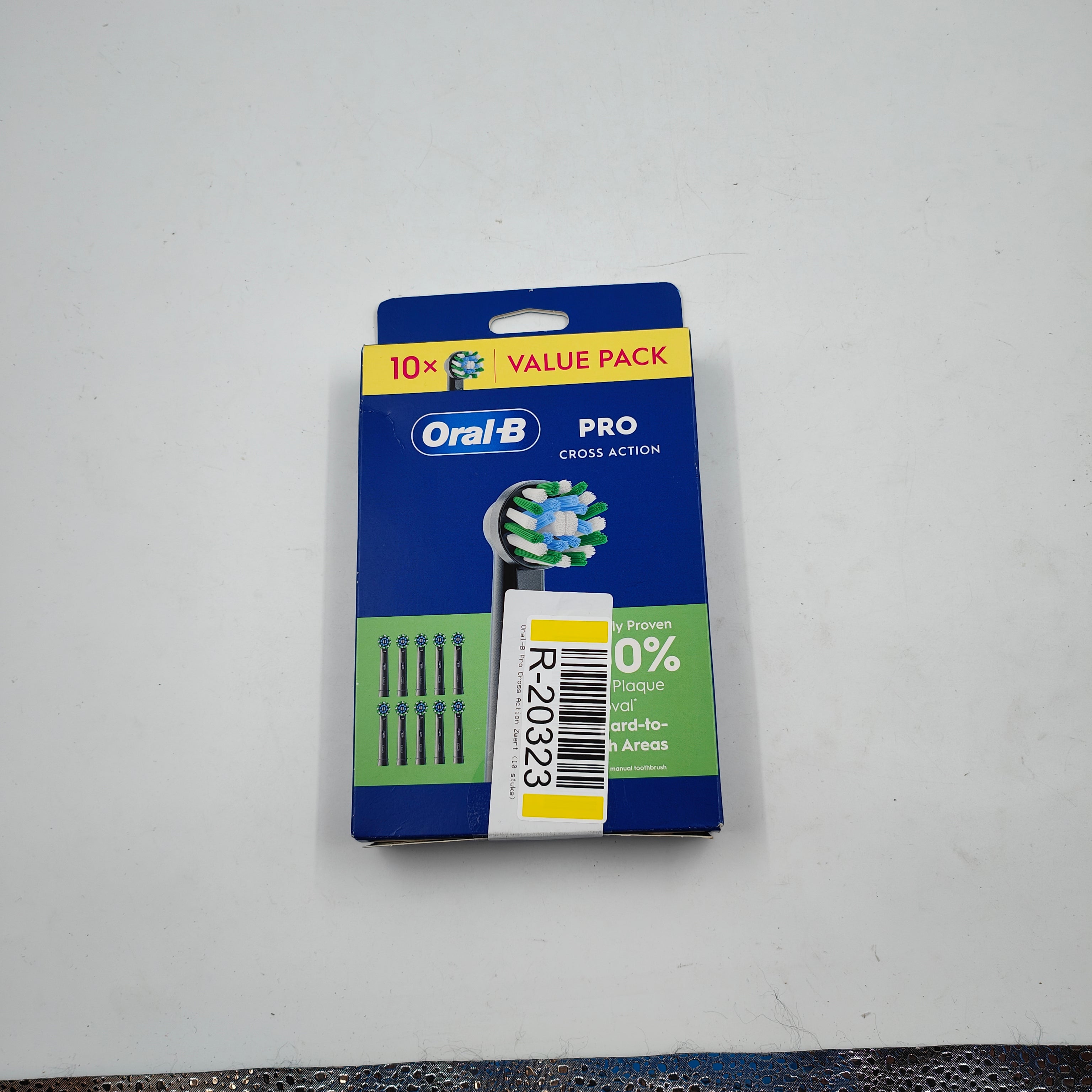 Oral-B Cross Action Black (10 pieces)