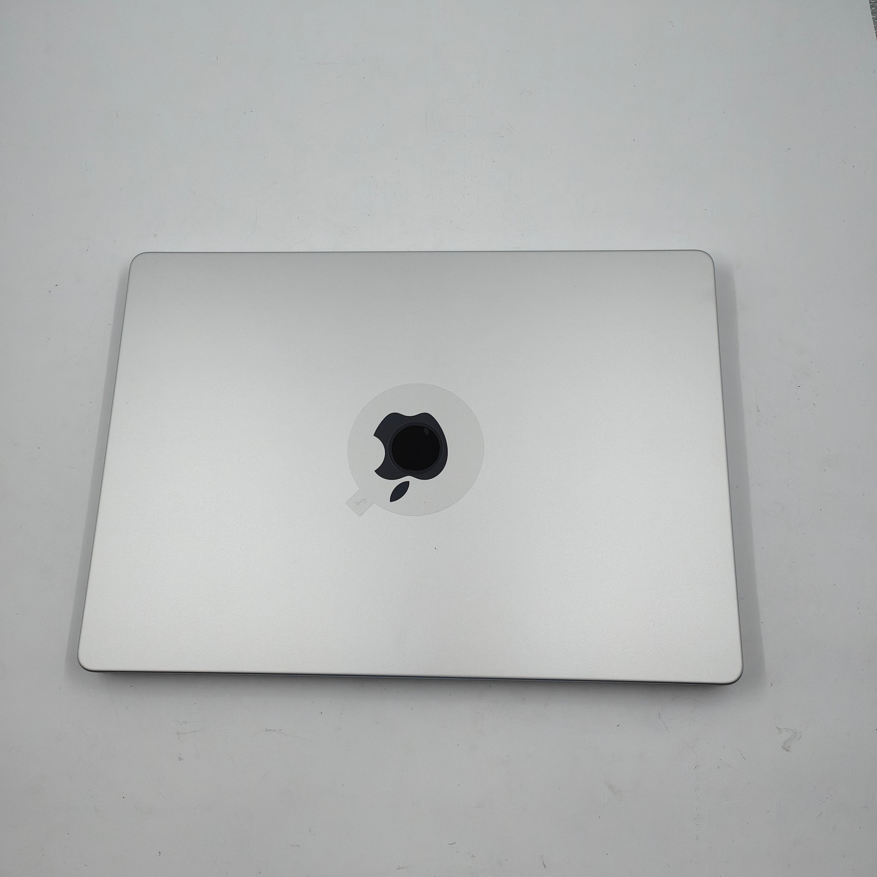 Apple MacBook Pro 14" M4 Pro (12/16) 24 GB/512 GB Silber QWERTZ