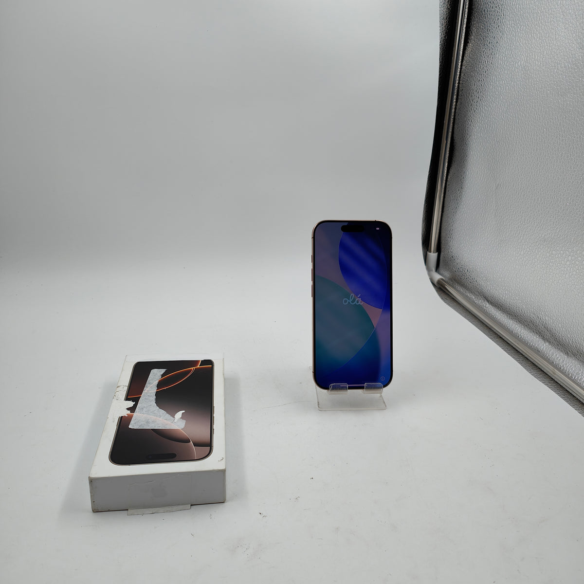 Apple iPhone 16 Pro 256GB Desert Titanium