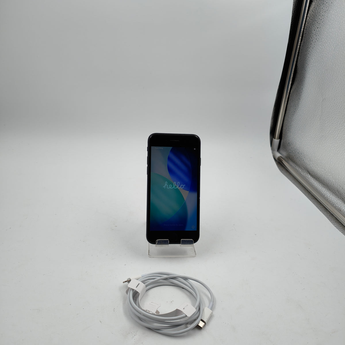 Generalüberholtes iPhone SE (2022) 64 GB Black