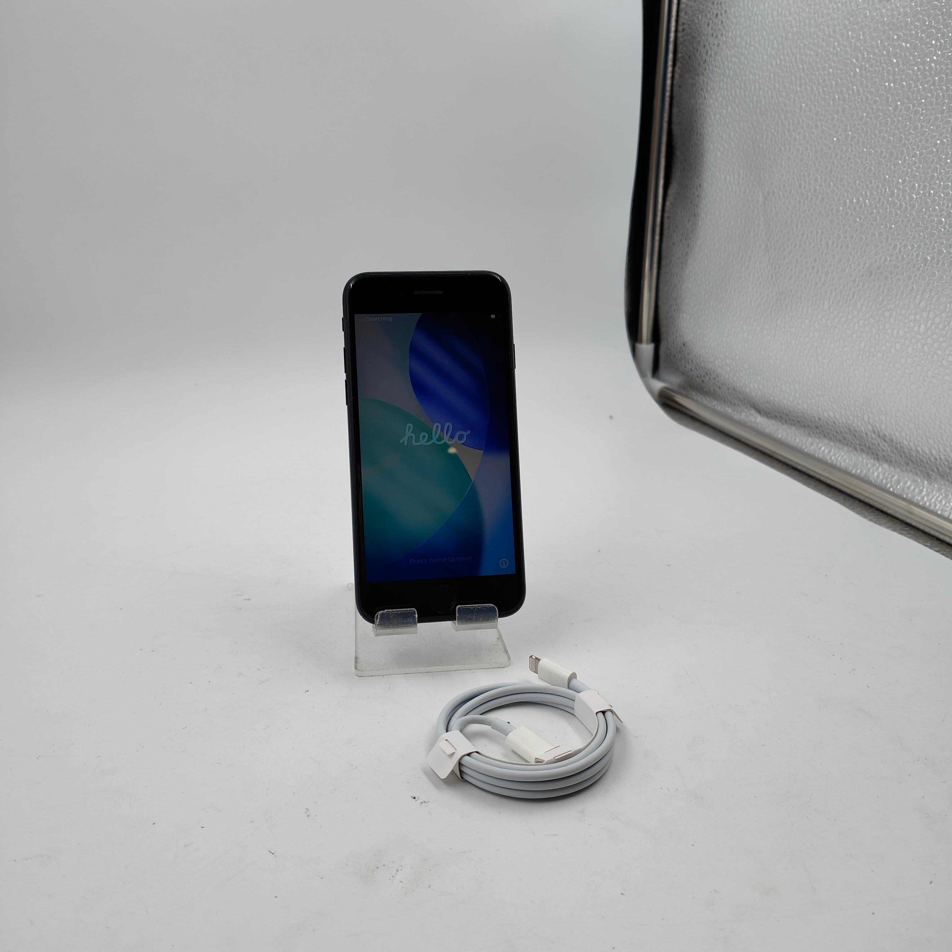 Refurbished iPhone SE (3rd gen) Midnight 64GB
