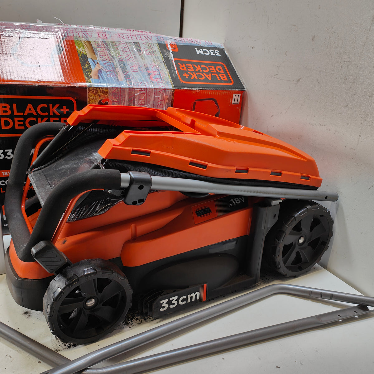 BLACK+DECKER BCMW3318L2-QW
