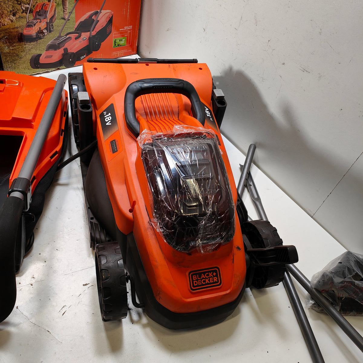 BLACK+DECKER BCMW3318L2-QW