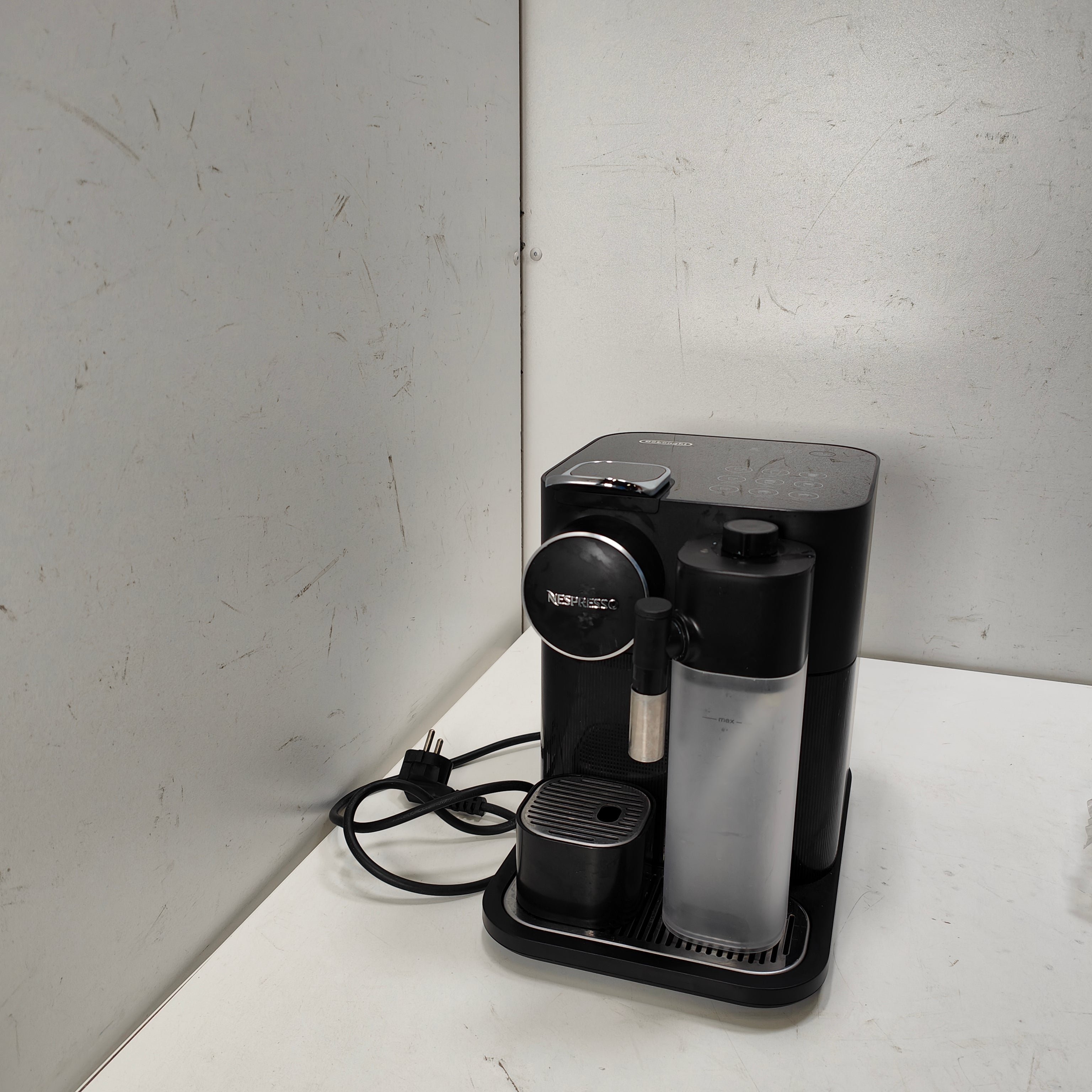 DeLonghi  Nespresso Gran Lattissima EN640.B Zwart