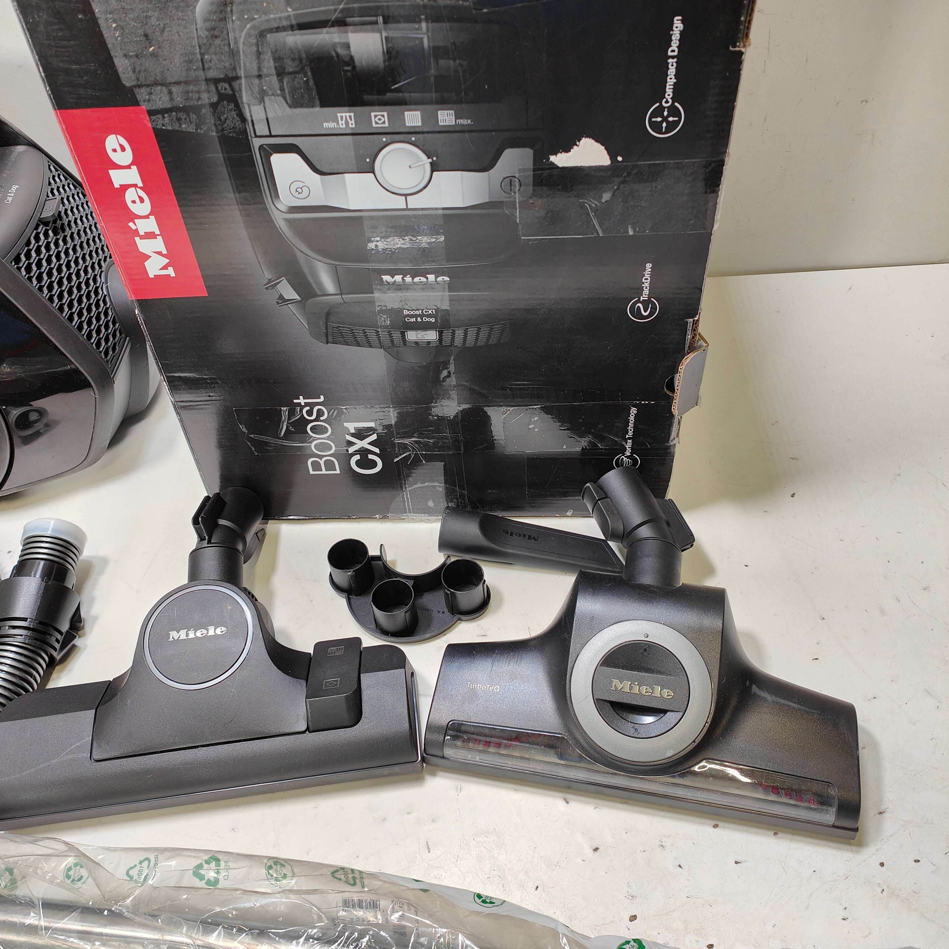 Miele Boost CX1 Cat & Dog Obsidianschwarz