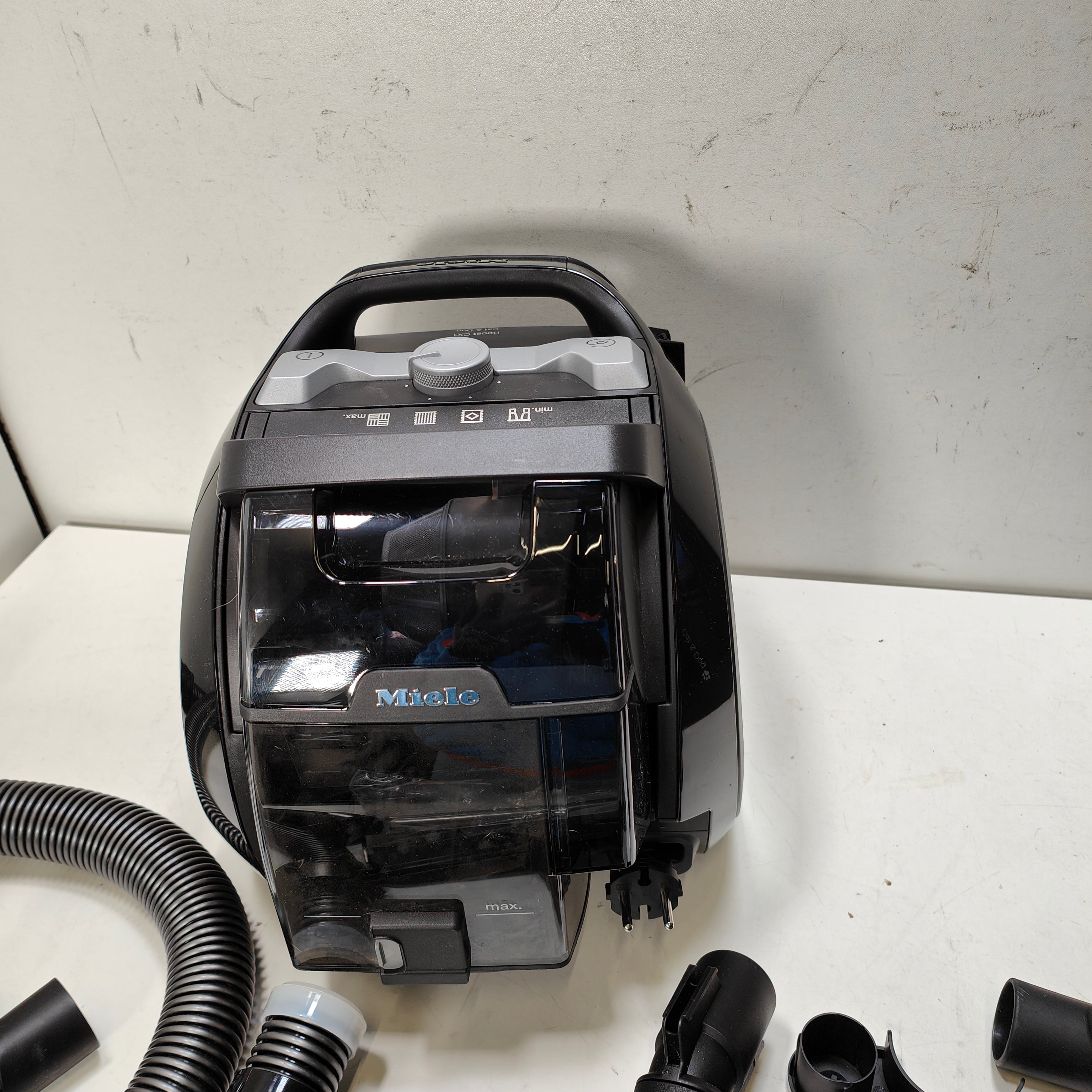Miele Boost CX1 Cat & Dog Obsidianschwarz